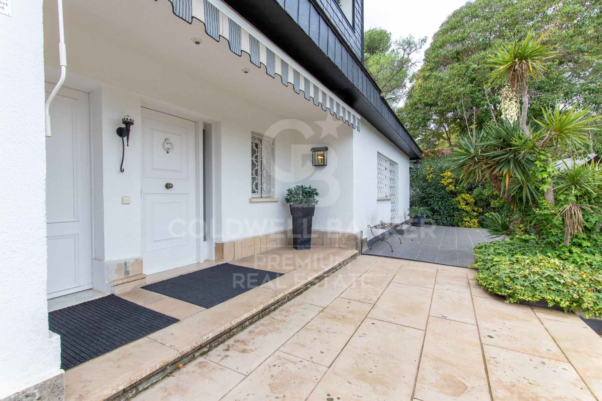 Spacious house with private garden in excellent location Valldoreix