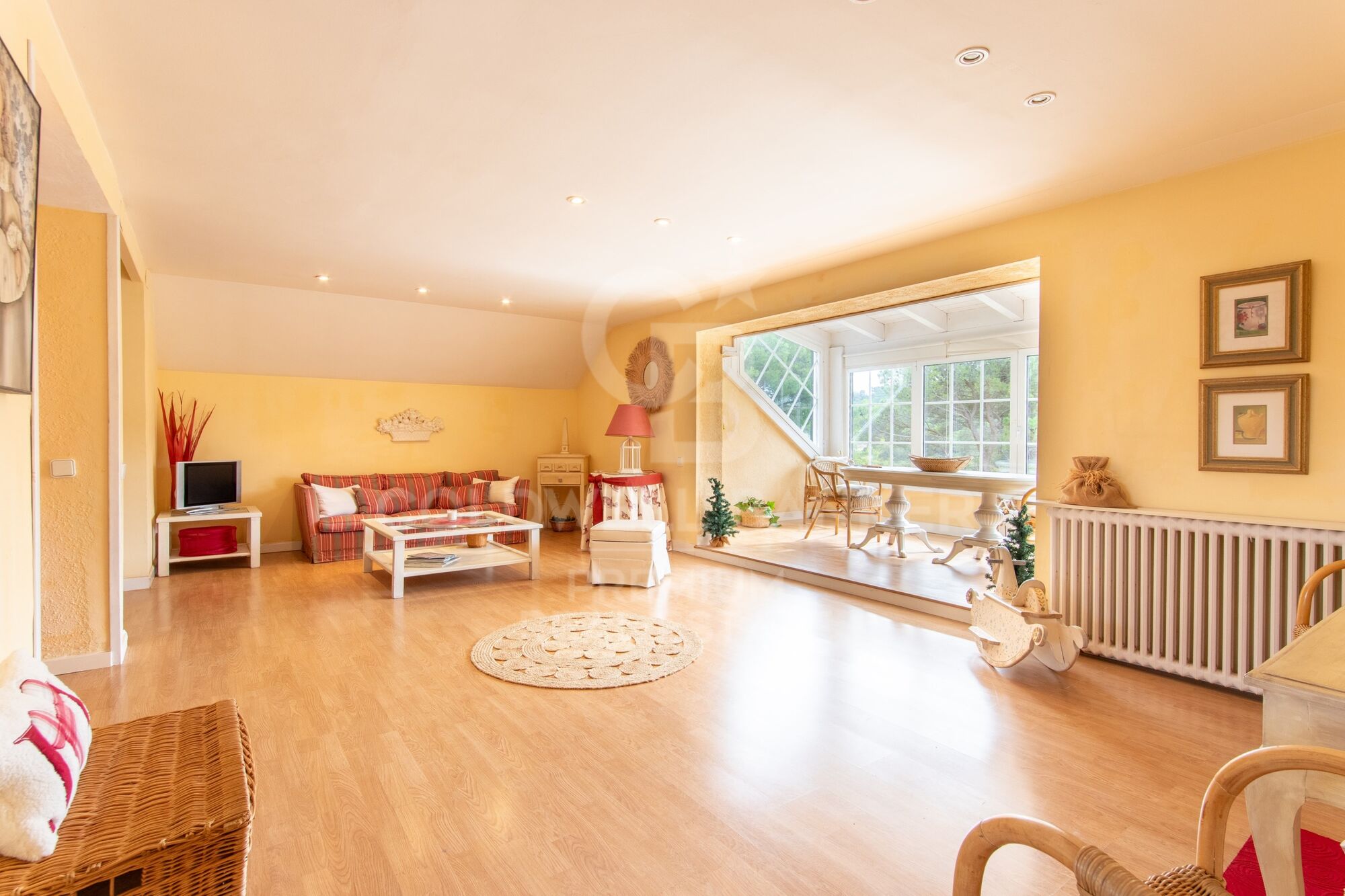 Spacious house with private garden in excellent location Valldoreix