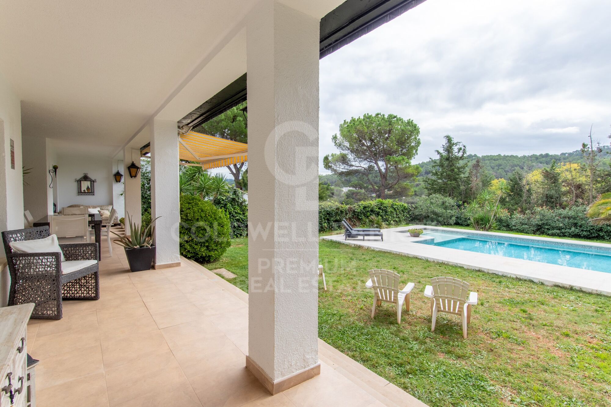 Maison spacieuse avec jardin privé dans un excellent emplacement Valldoreix