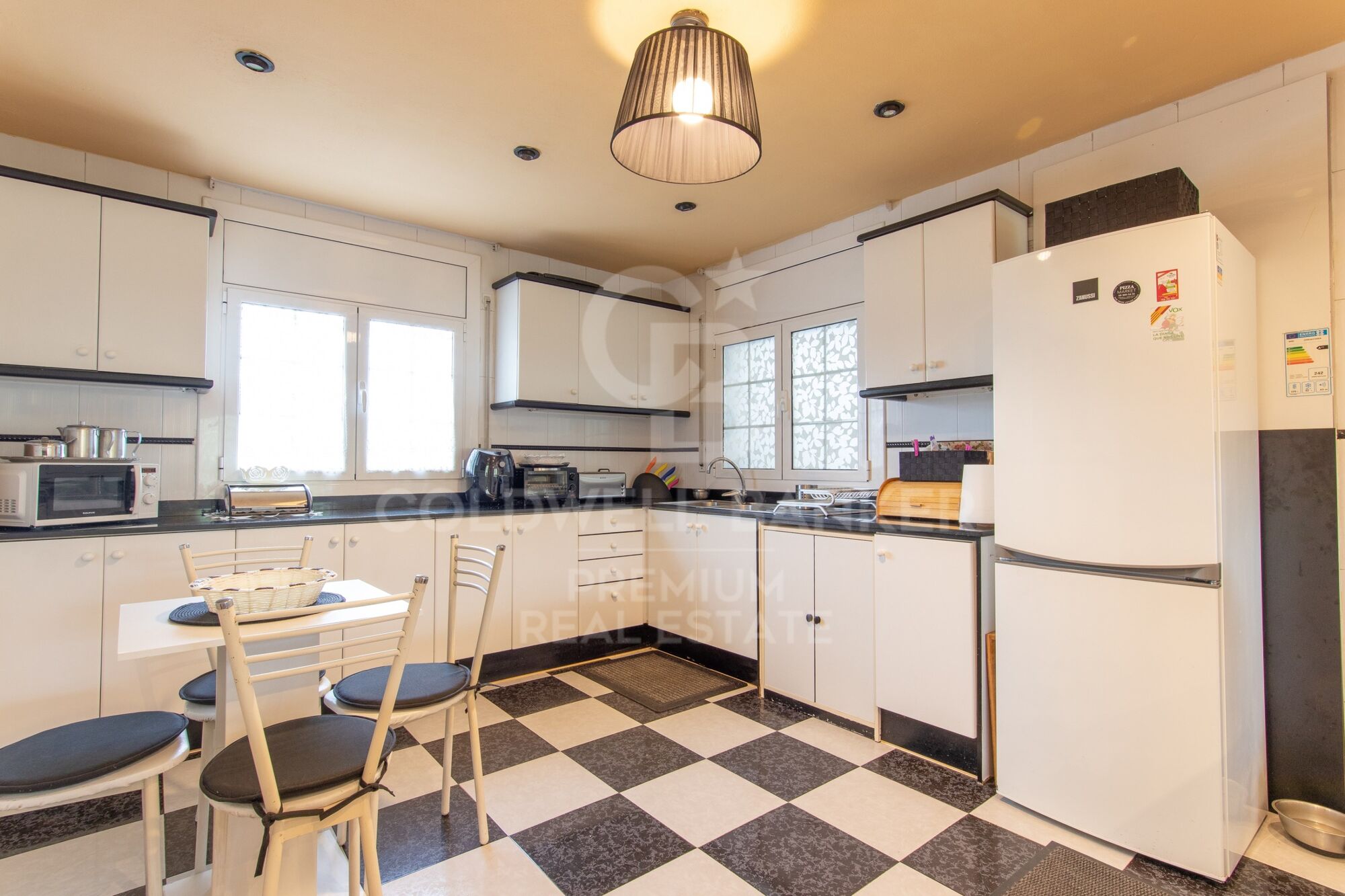 Maison spacieuse avec jardin privé dans un excellent emplacement Valldoreix