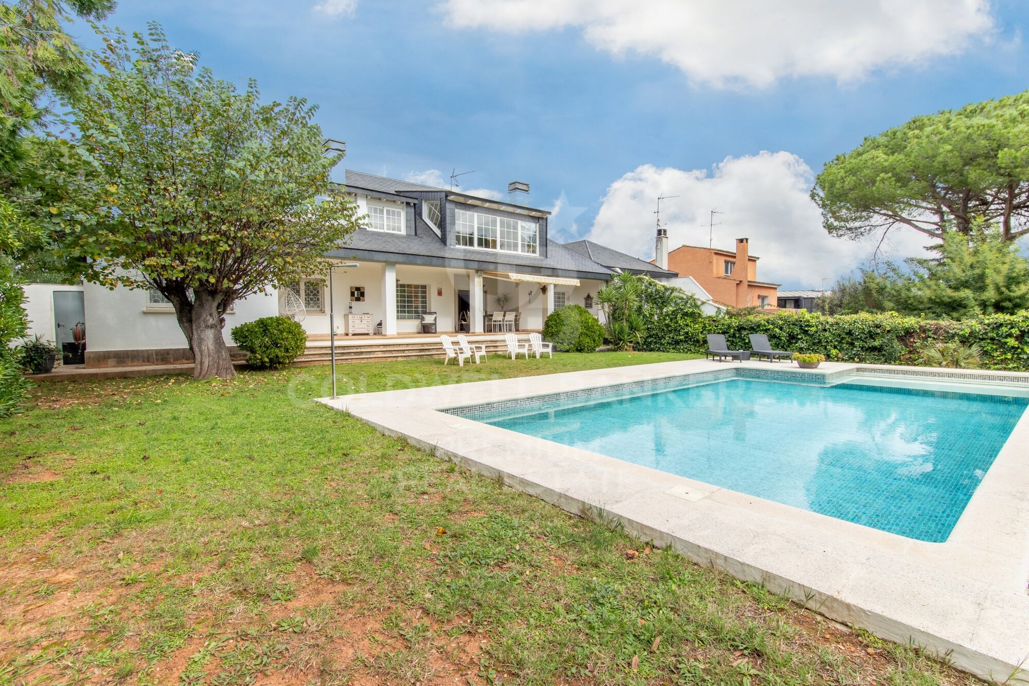 Espaciosa casa con jardín privado en ubicación excelente Valldoreix