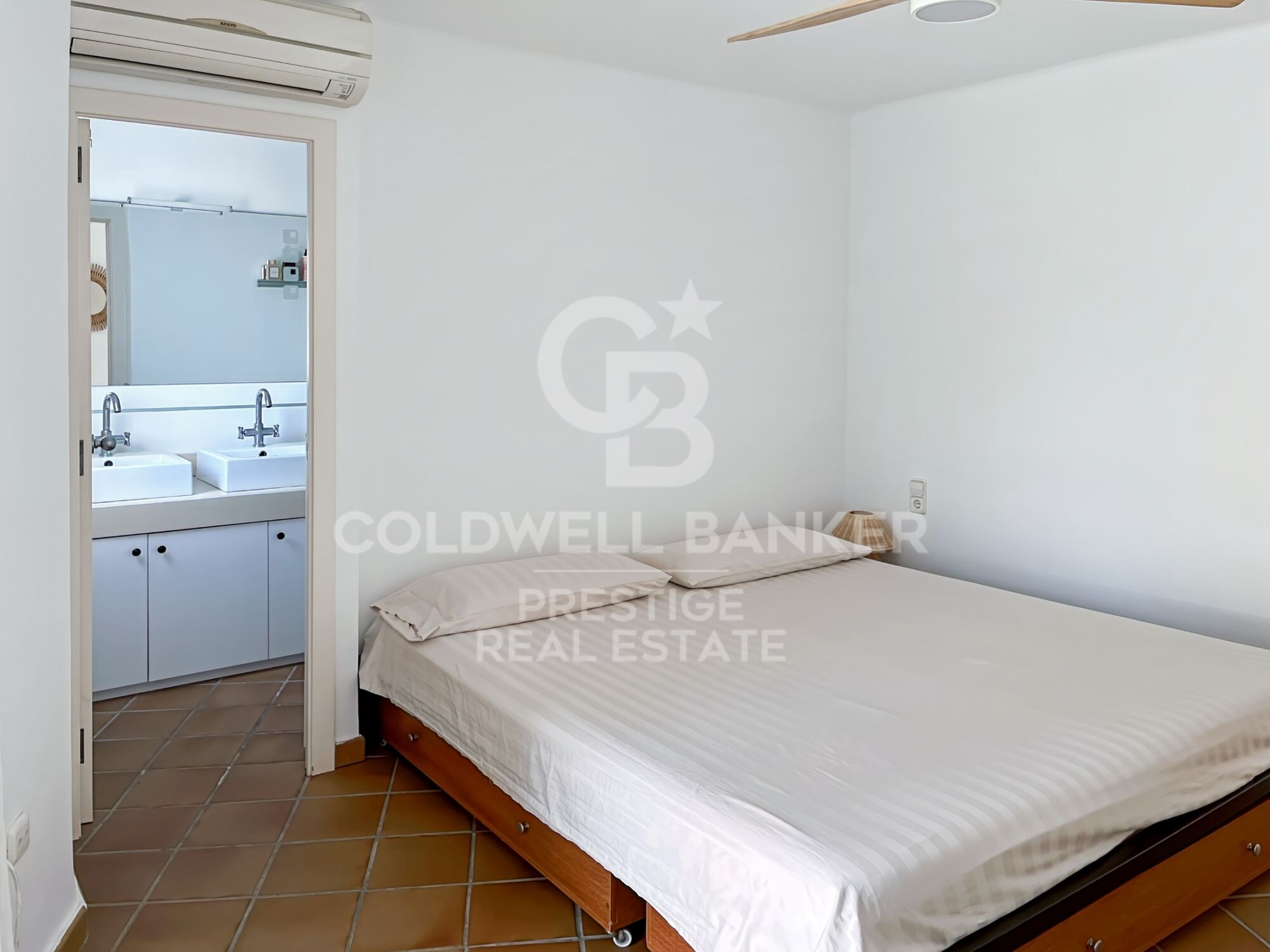 Chalet with a communal pool in Sant Pol de Mar