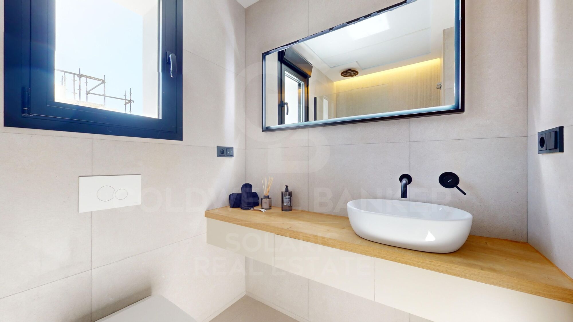 Villas de Ponoig, exclusive complex with sea and mountain views.