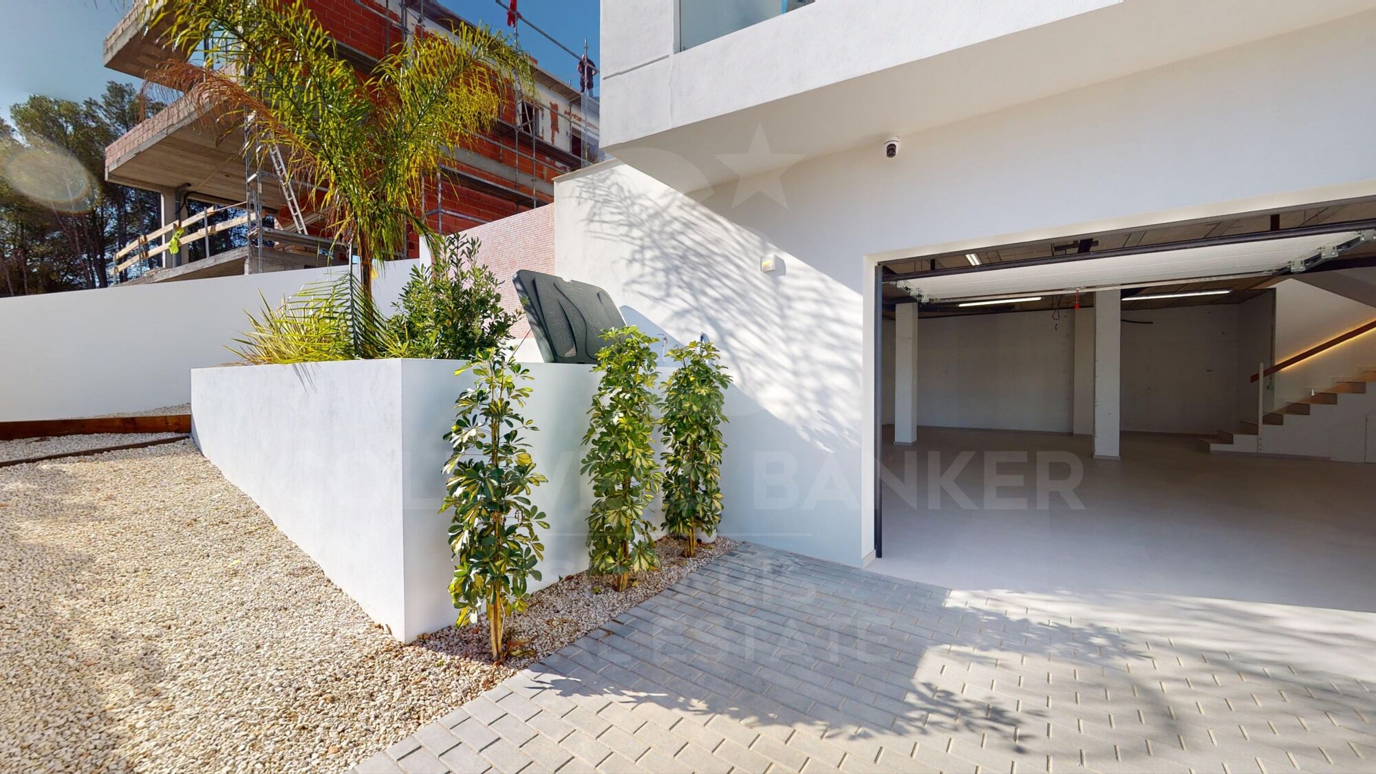 Nueva Villa de Ponoig, exclusivo complejo con vistas al mar y montaña.
