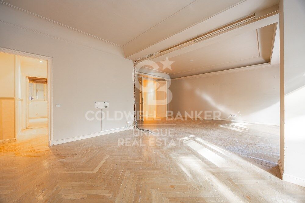 Exclusivo piso luminoso en el corazón del barrio de Castellana, Madrid