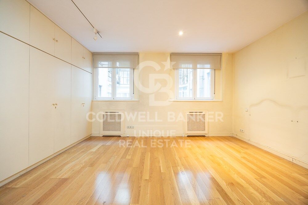 Exclusivo piso luminoso en el corazón del barrio de Castellana, Madrid