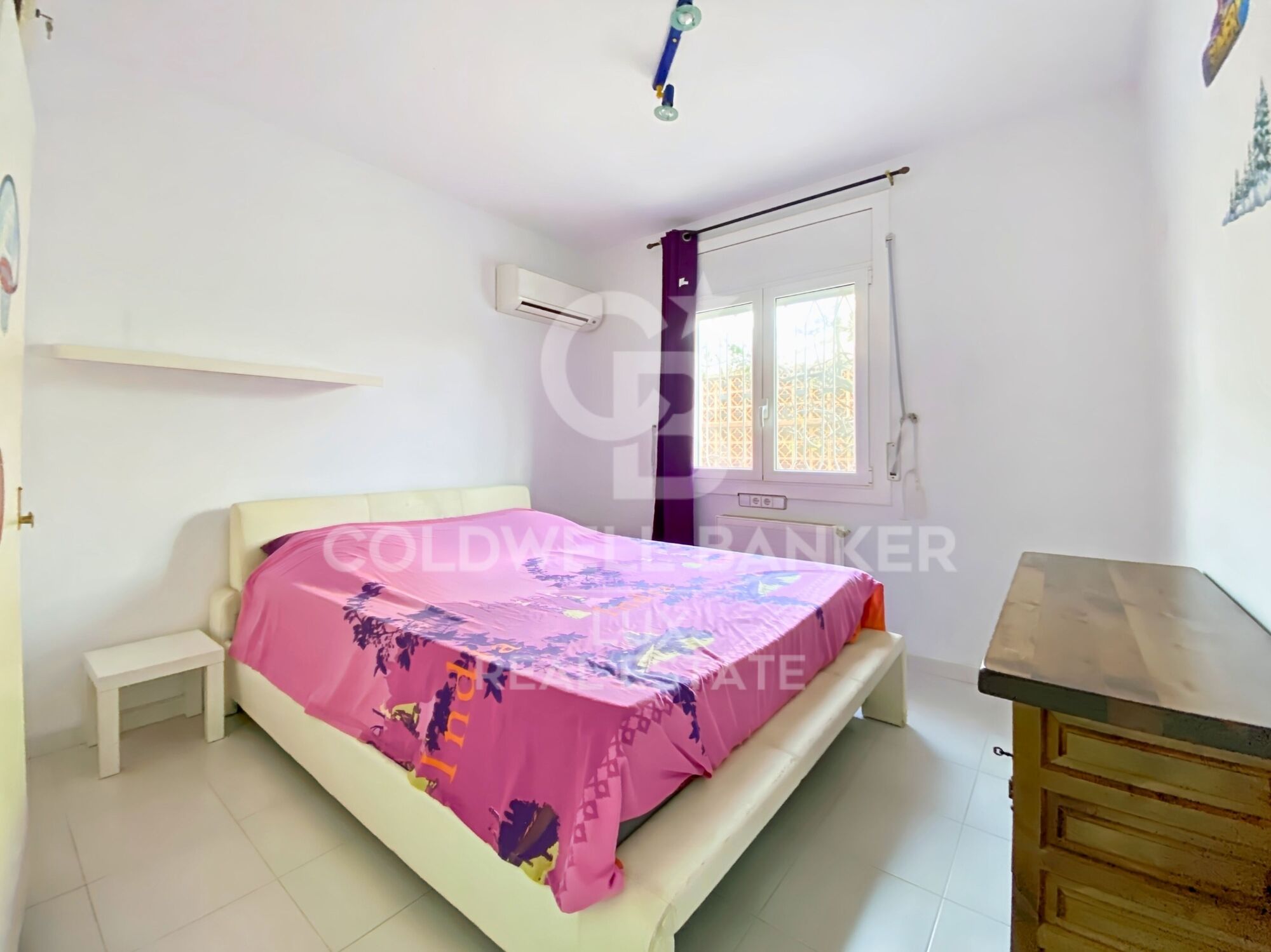 House with pool, terrace, and garage in Empuriabrava, Costa Brava