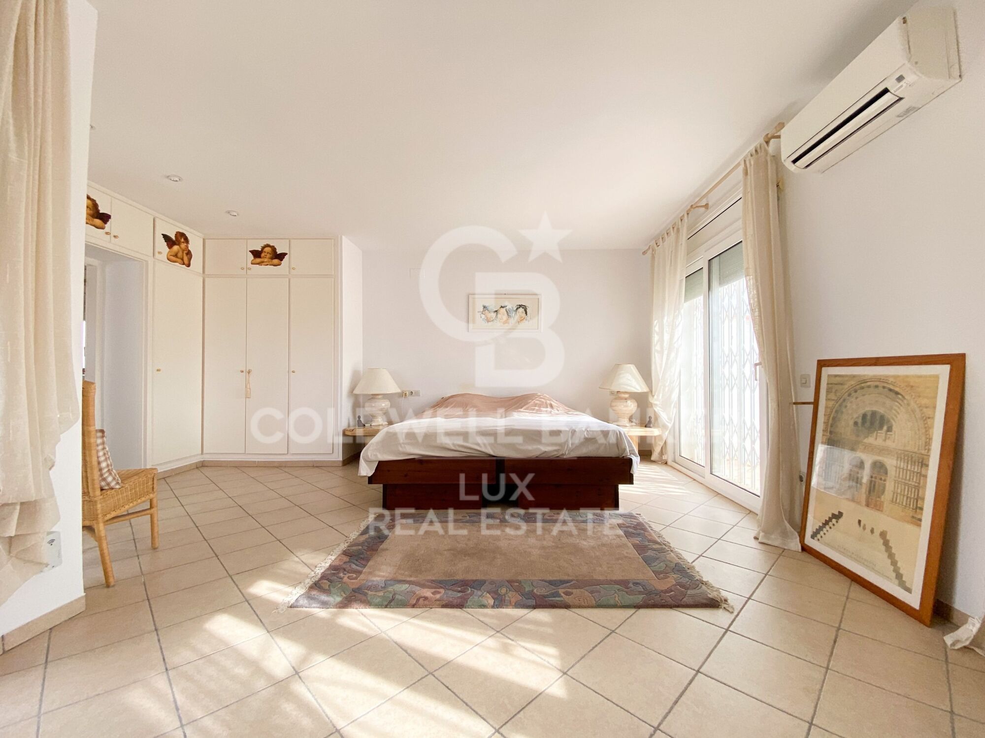 House with pool, terrace, and garage in Empuriabrava, Costa Brava