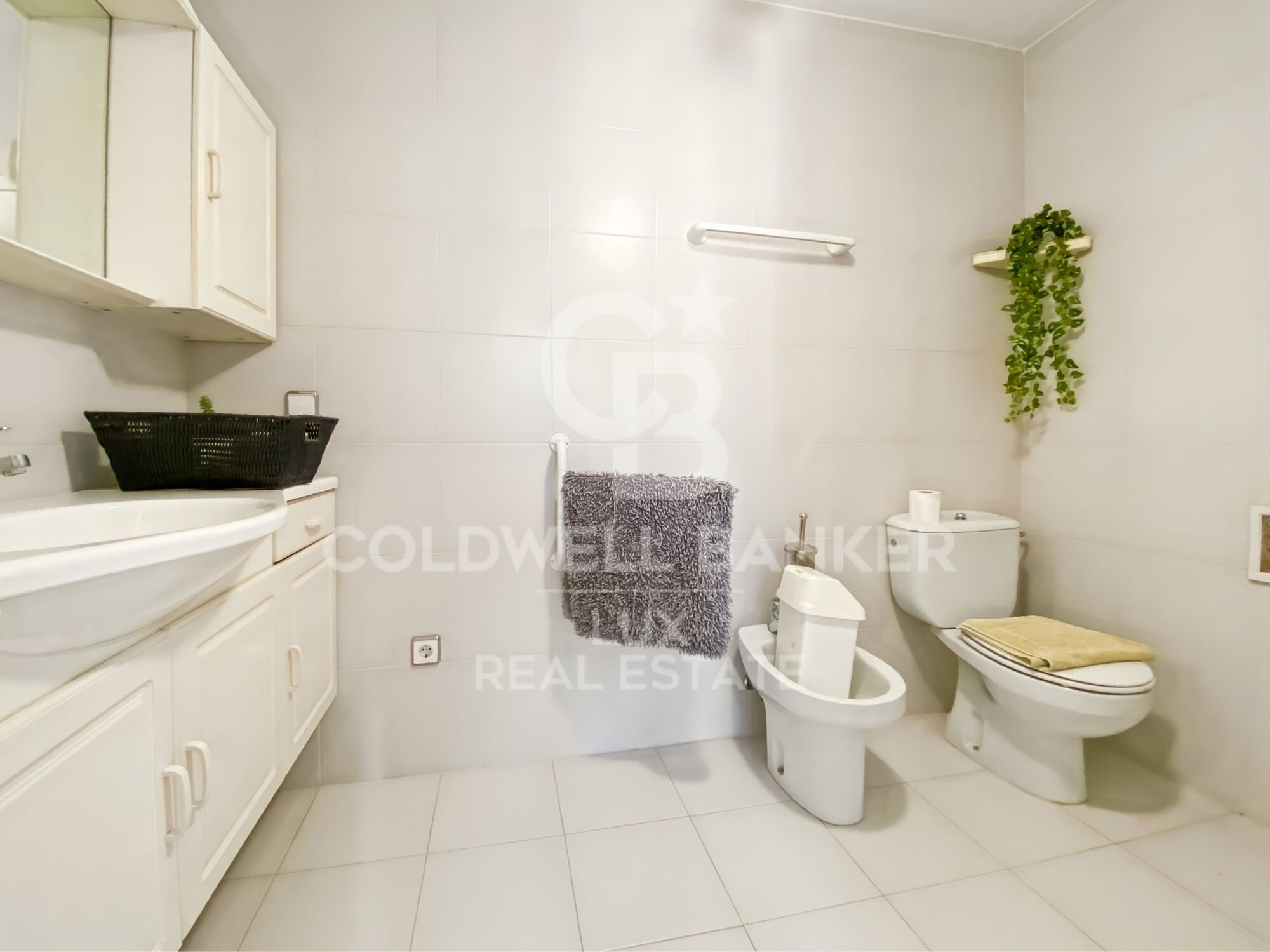 House with pool, terrace, and garage in Empuriabrava, Costa Brava