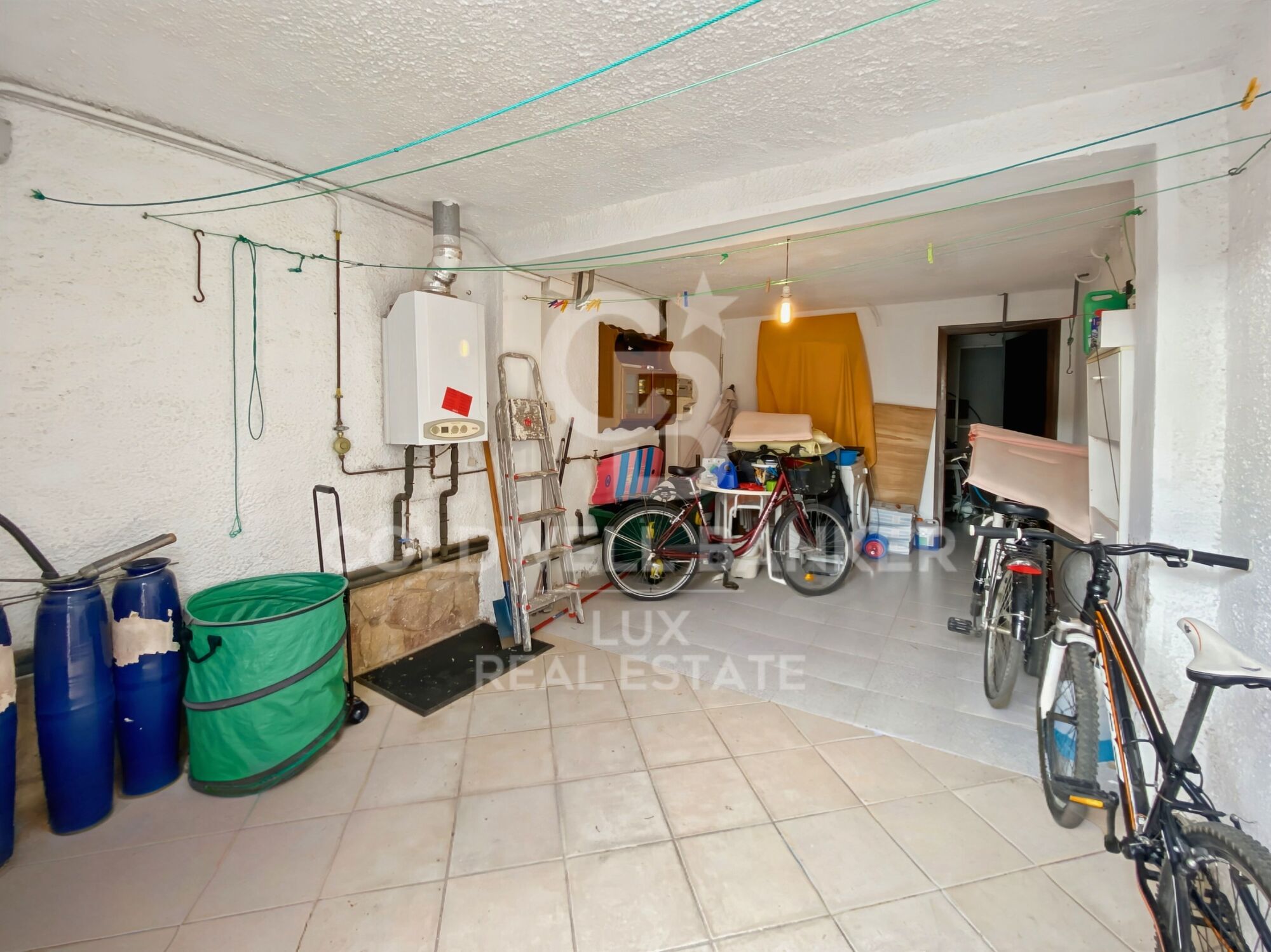 Haus mit Pool, Terrasse und Garage in Empuriabrava, Costa Brava