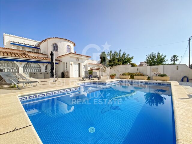 Maison avec piscine, terrasse et garage à Empuriabrava, Costa Brava
