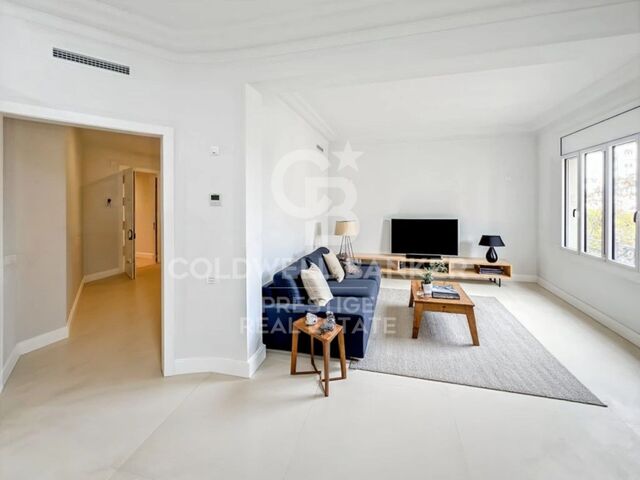 Luxury flat for sale near Francesc Macia, Barcelona
