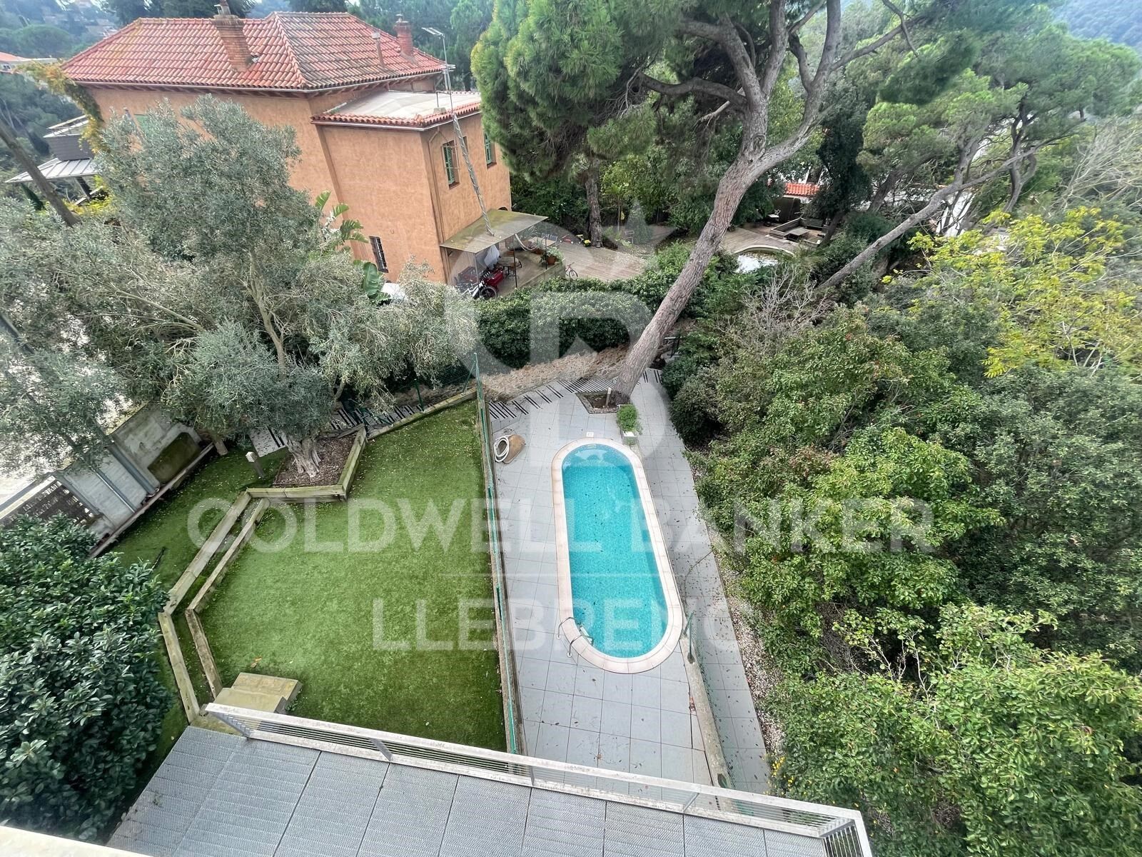 Wonderful Designer House with Garden and Pool for Rent in Vallvidrera