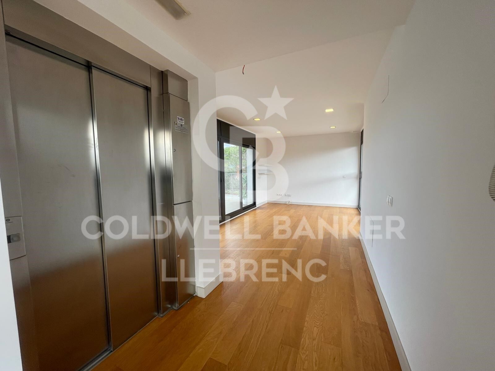 Wonderful Designer House with Garden and Pool for Rent in Vallvidrera