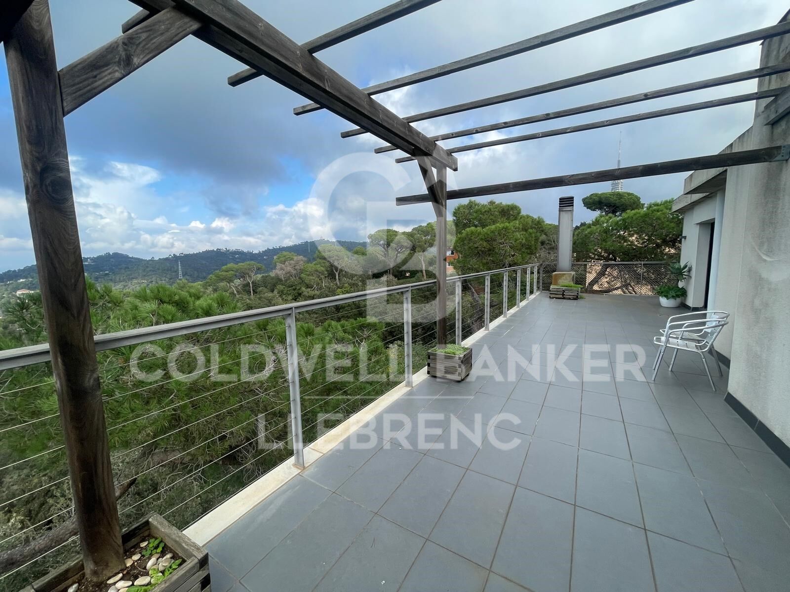 Wonderful Designer House with Garden and Pool for Rent in Vallvidrera