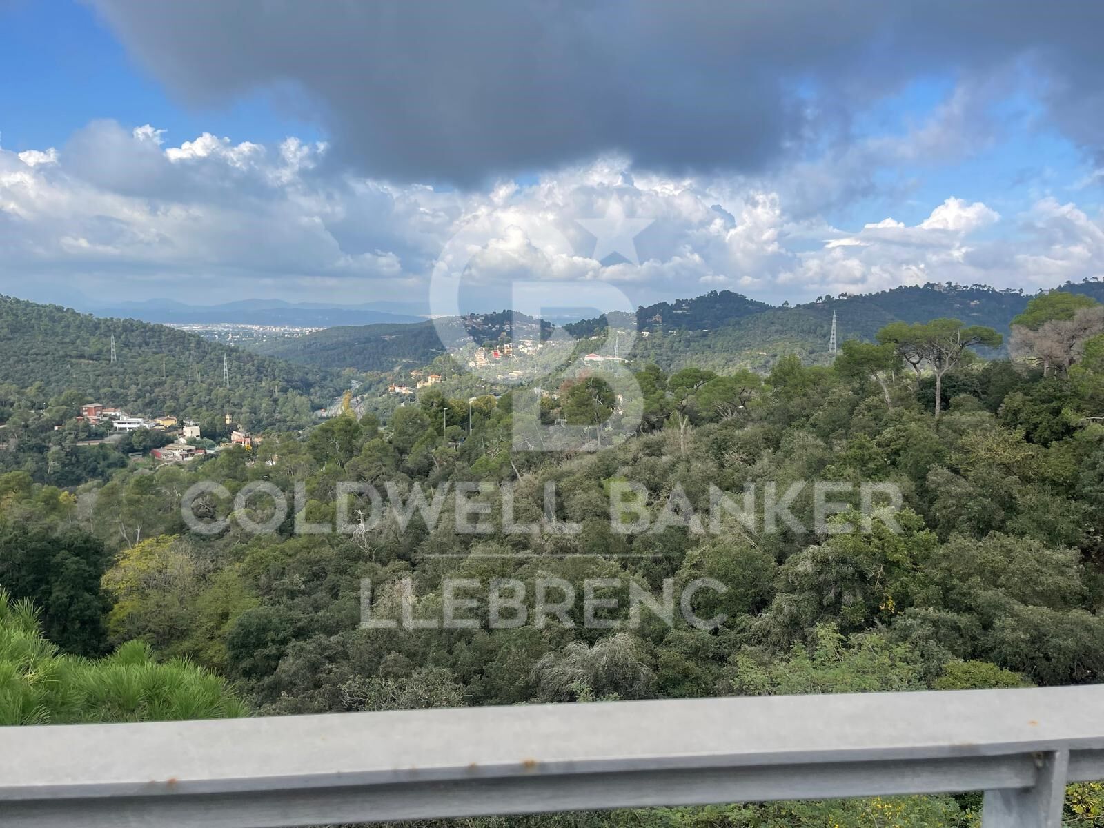 Wonderful Designer House with Garden and Pool for Rent in Vallvidrera