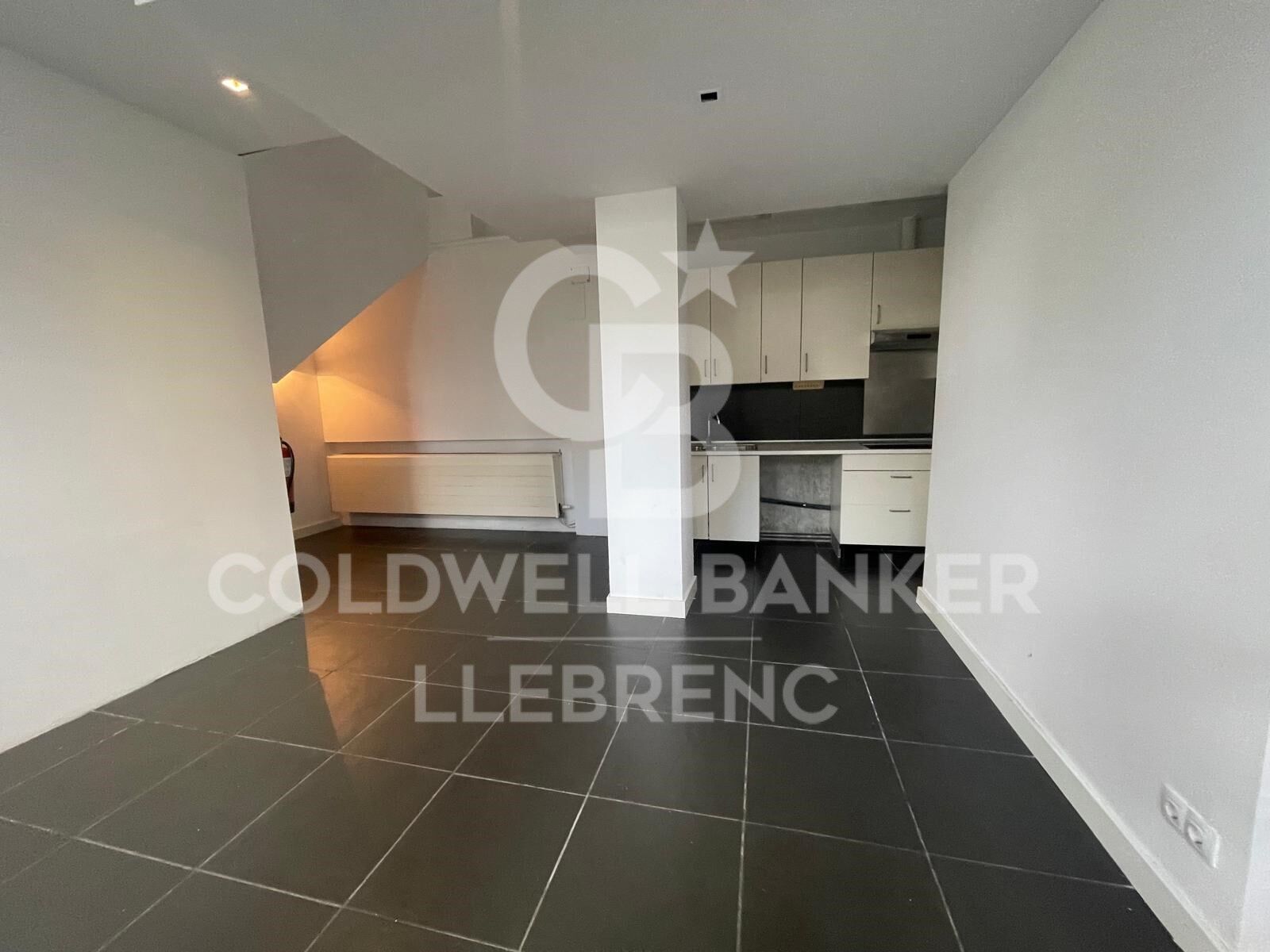 Wonderful Designer House with Garden and Pool for Rent in Vallvidrera