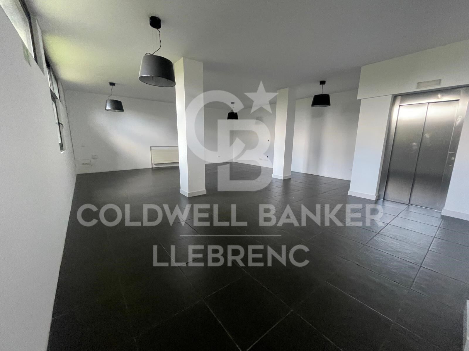 Wonderful Designer House with Garden and Pool for Rent in Vallvidrera