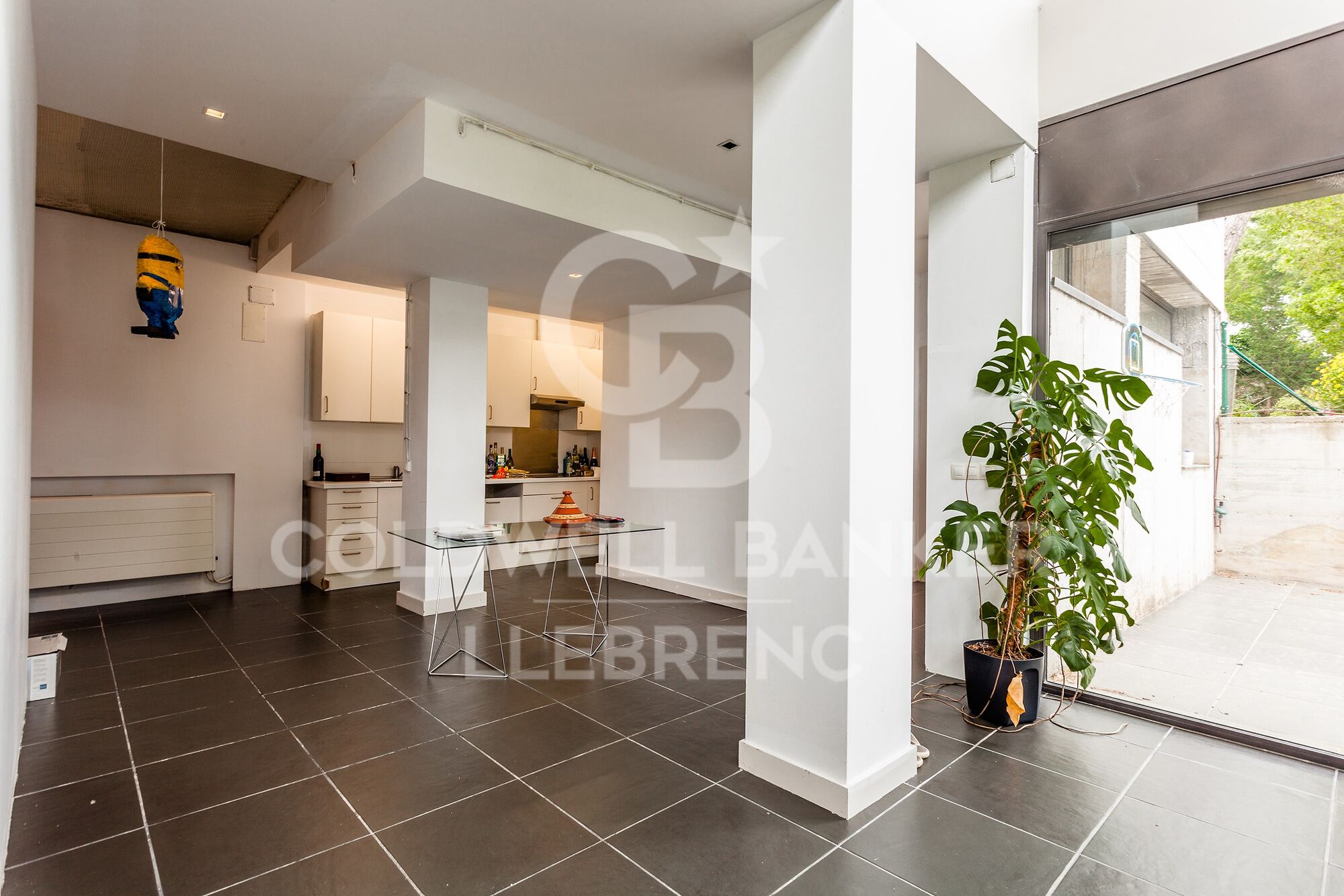 Wonderful Designer House with Garden and Pool for Rent in Vallvidrera