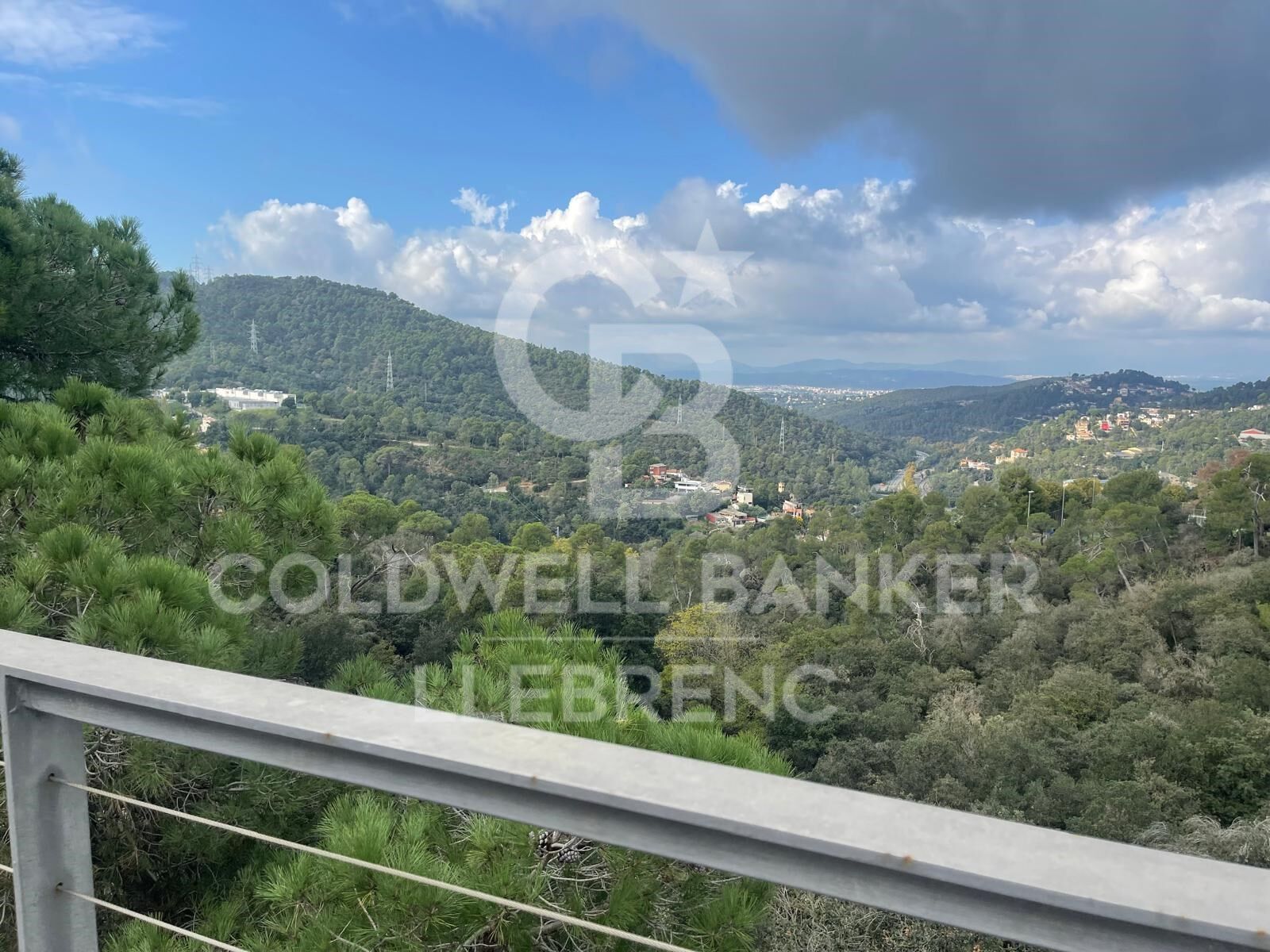 Wonderful Designer House with Garden and Pool for Rent in Vallvidrera