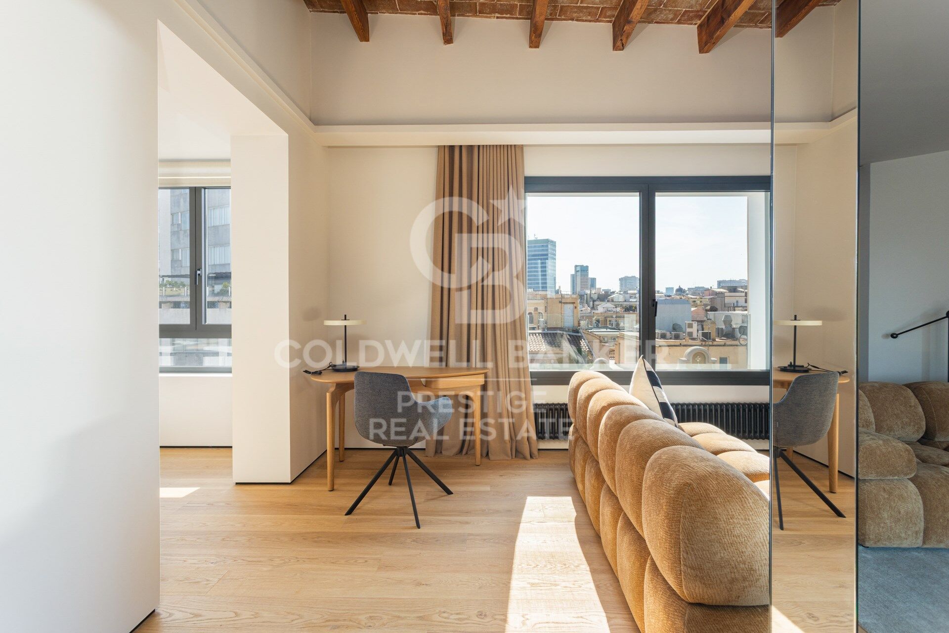 Exclusive penthouse for sale with a spacious terrace and breathtaking panoramic views