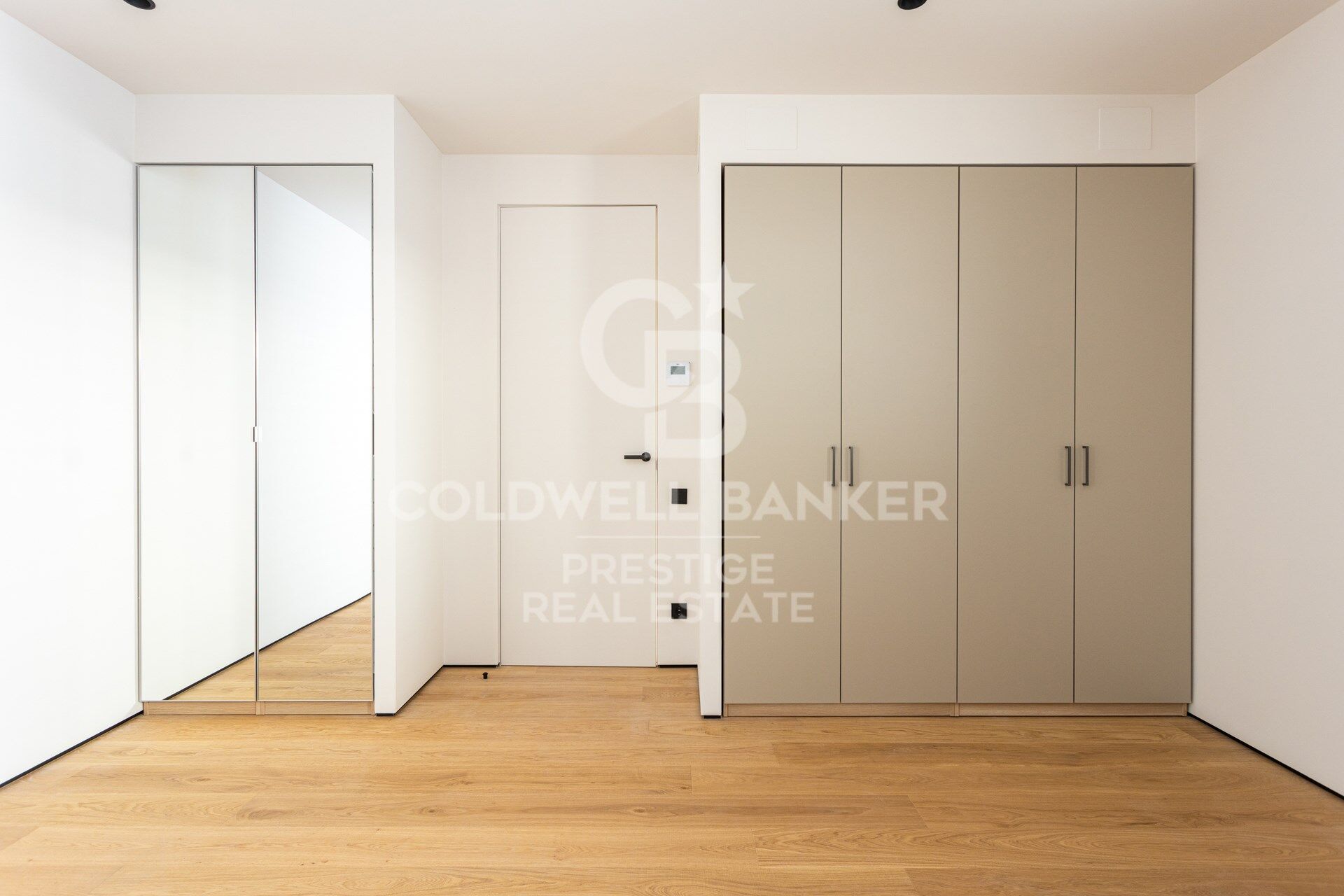 Exklusives Penthouse zum Verkauf mit großer Terrasse und atemberaubendem Panoramablick