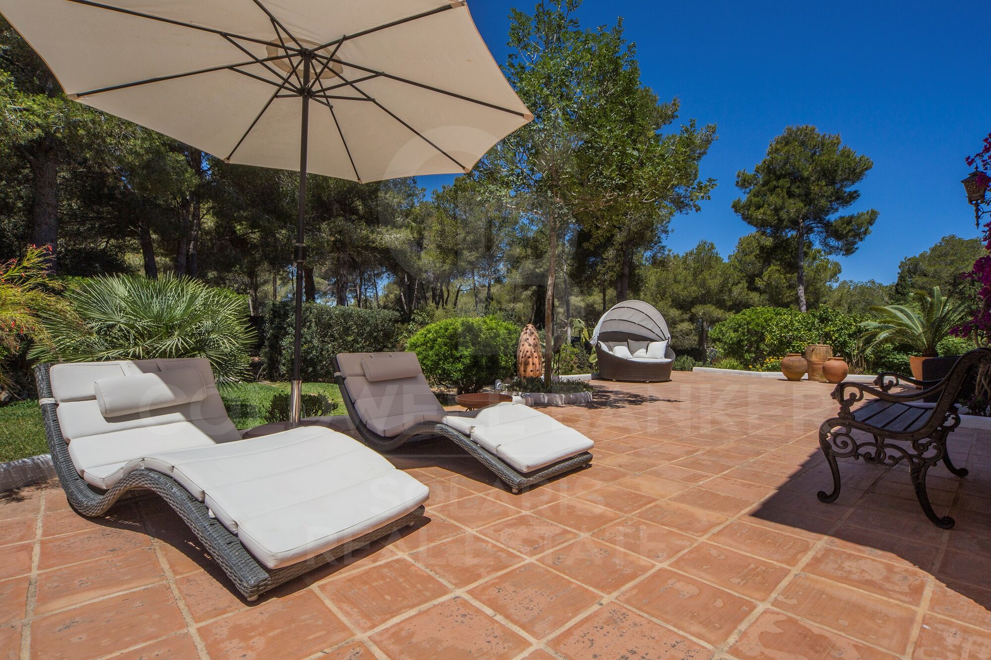 Balearic style villa of excellent qualities in the area of La Plana, Jávea