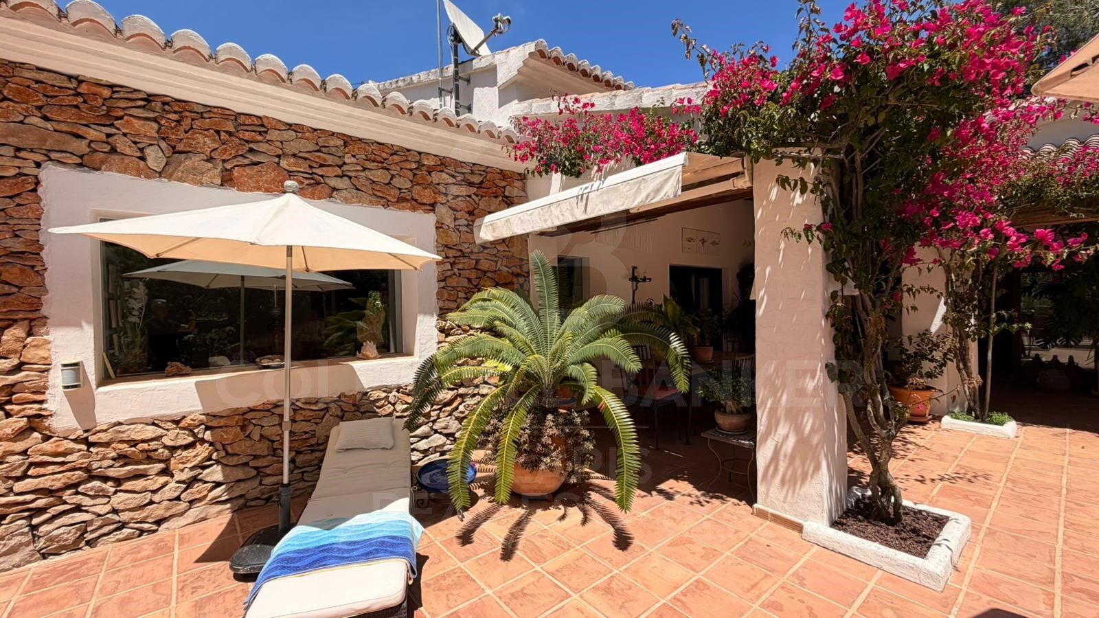 Villa im Balearenstil von ausgezeichneter Qualität in der Gegend von La Plana, Jávea
