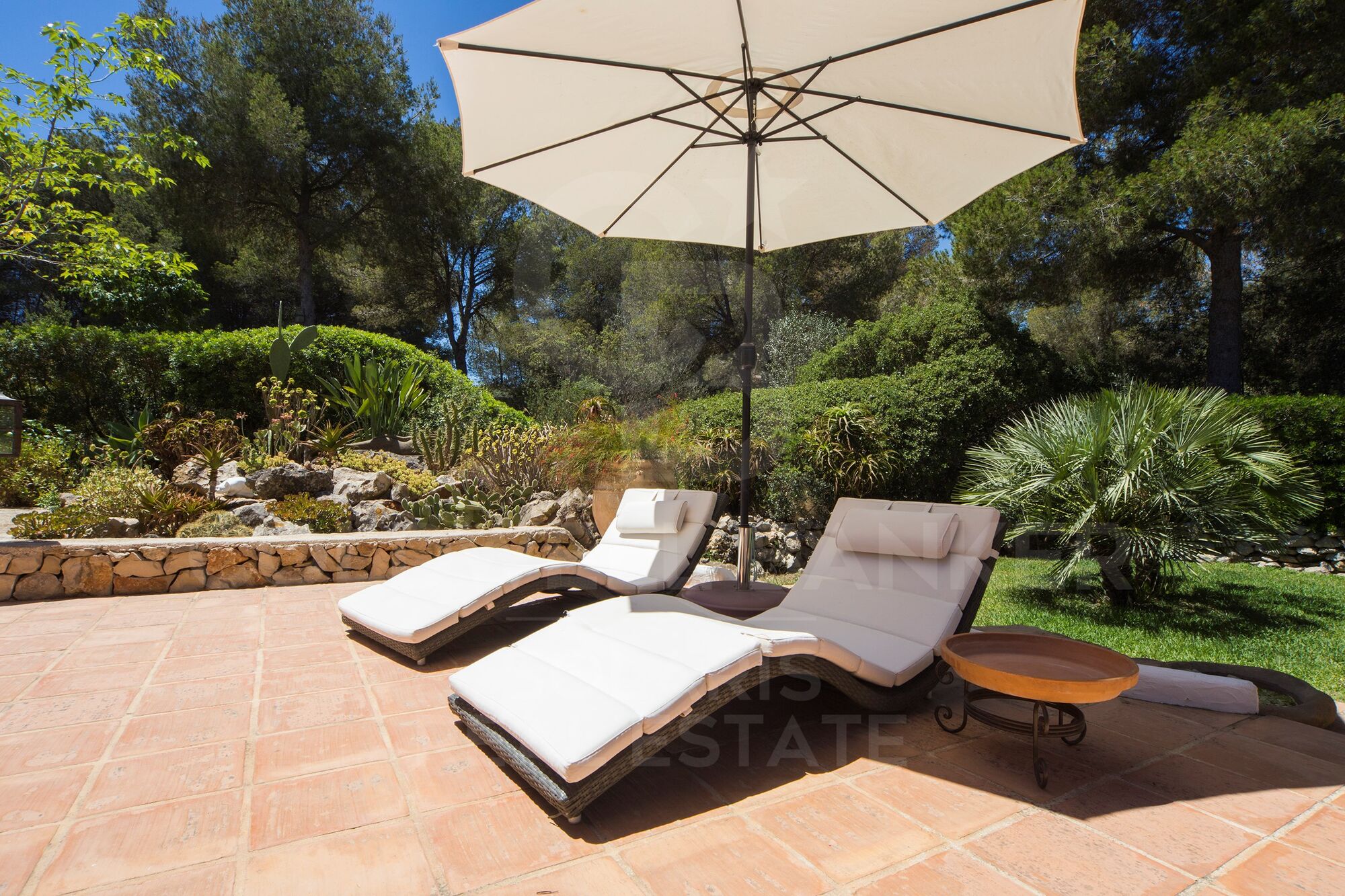 Balearic style villa of excellent qualities in the area of La Plana, Jávea