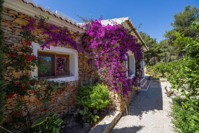 Balearic style villa of excellent qualities in the area of La Plana, Jávea