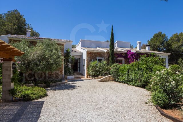 Balearic style villa of excellent qualities in the area of La Plana, Jávea