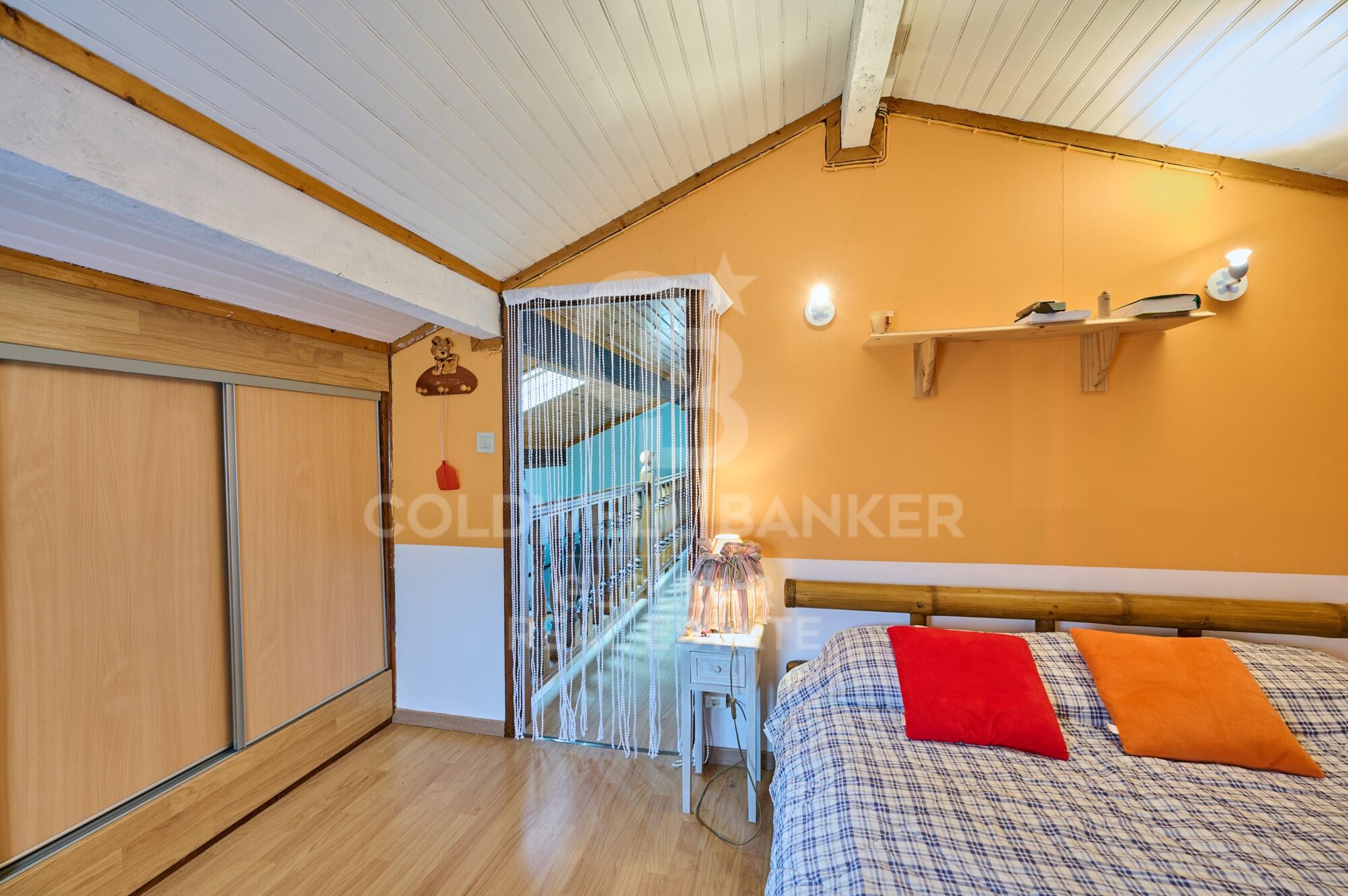 Casa independiente con jardín privado