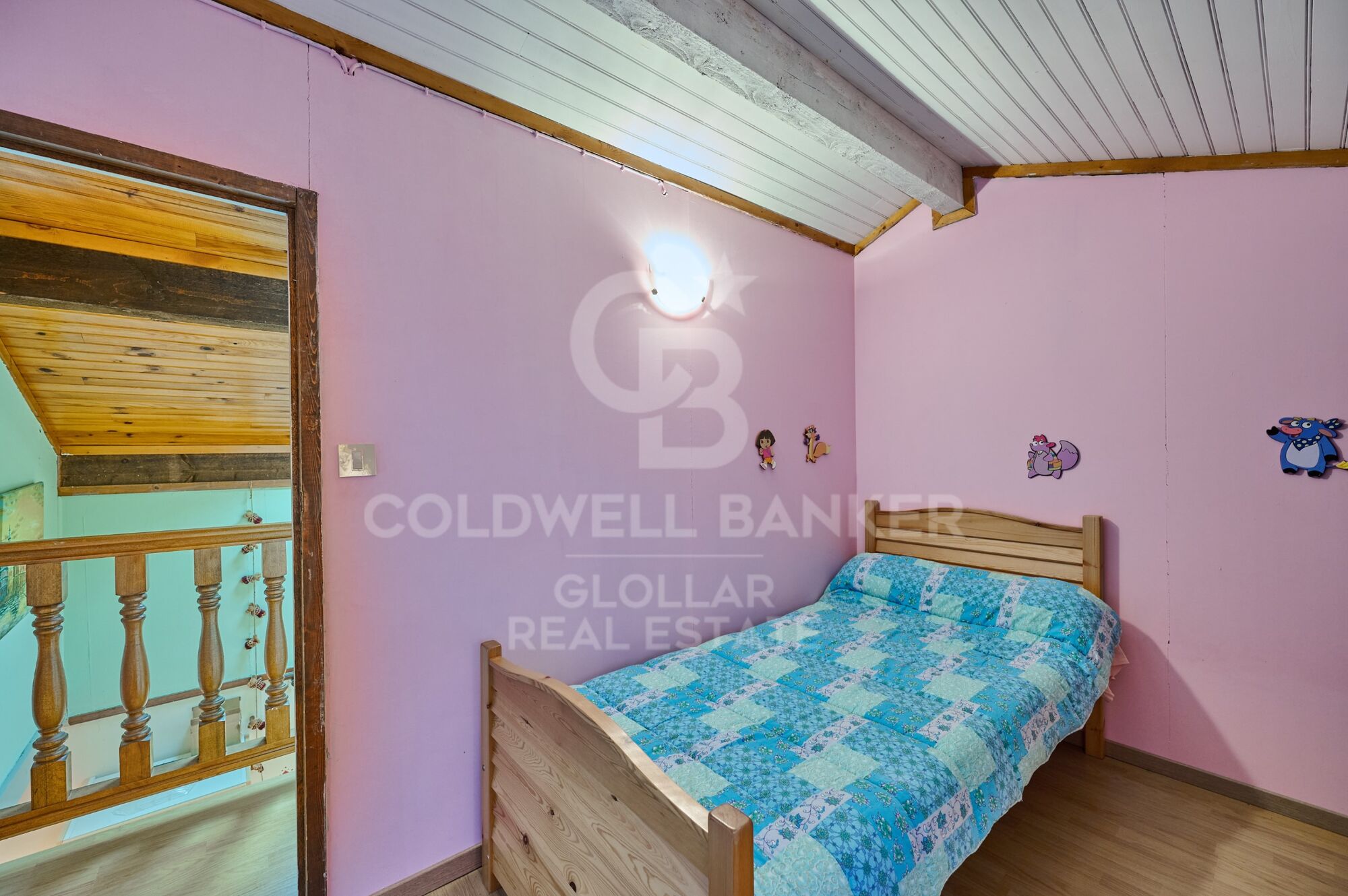 Casa independiente con jardín privado