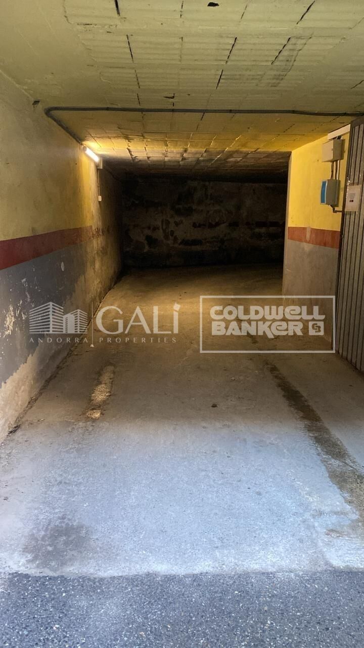 Parking Location Encamp