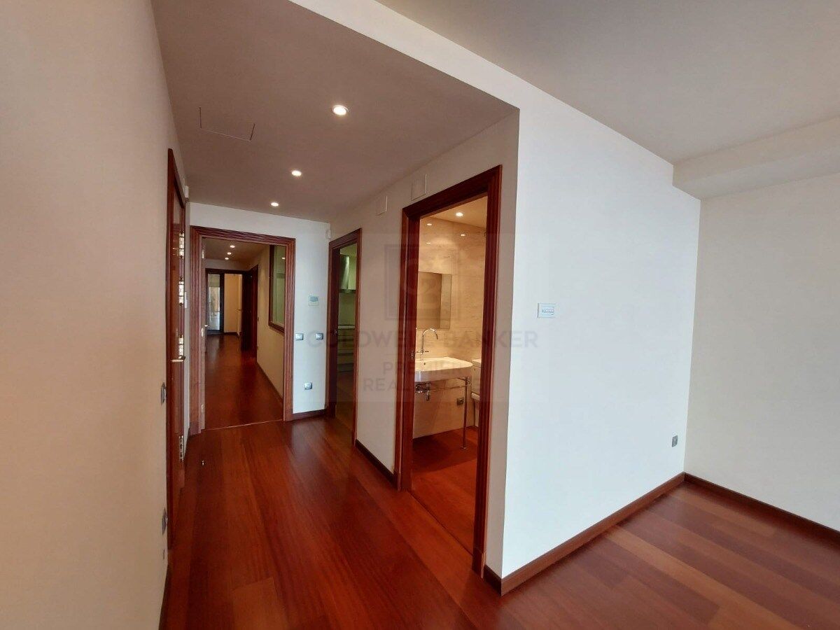 Renoviertes duplex in der römischen stadtmauer von Tarragona