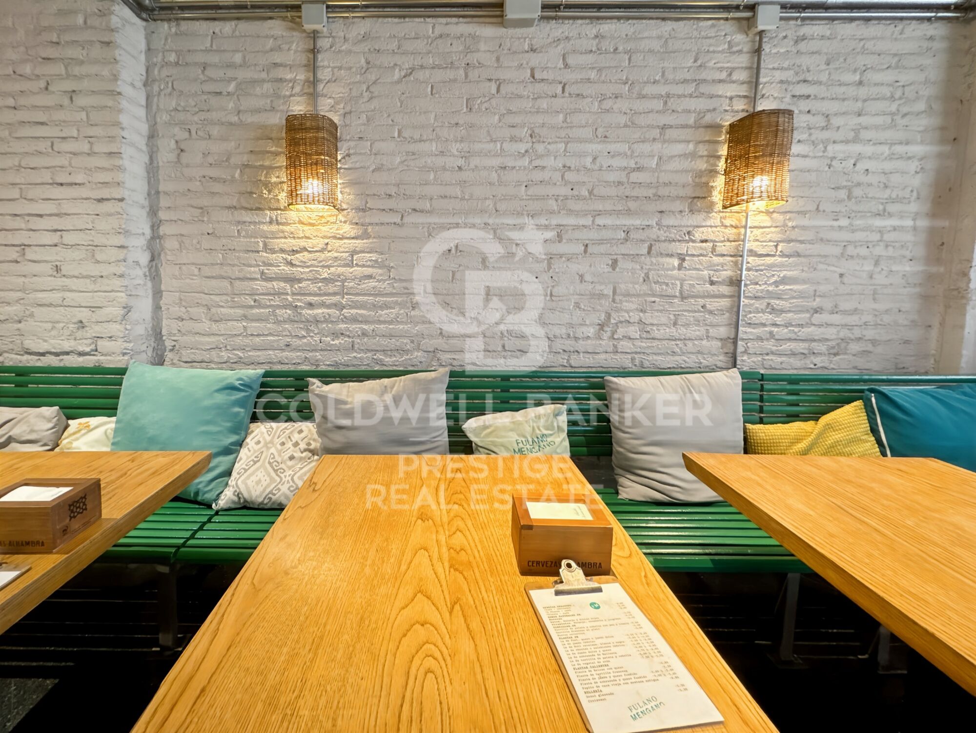 Mixed functioning Restaurant C3