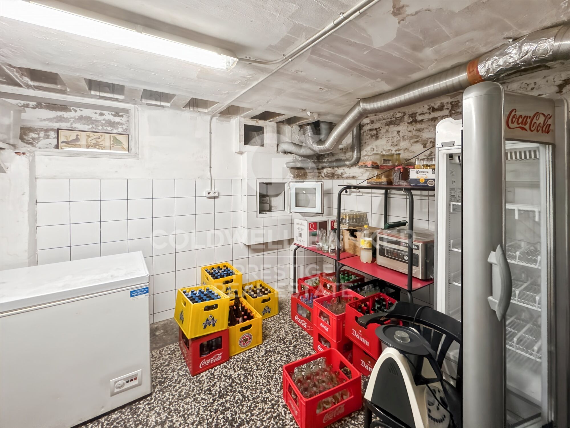 Local con licencia C3 mixto en funcionamiento