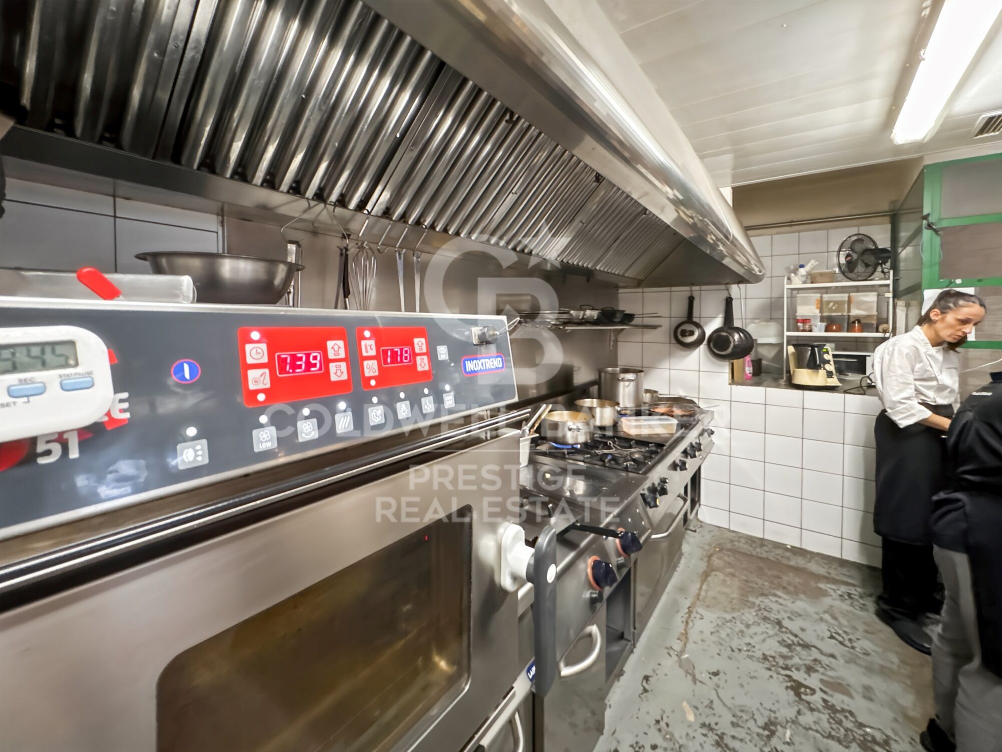 Mixed functioning Restaurant C3