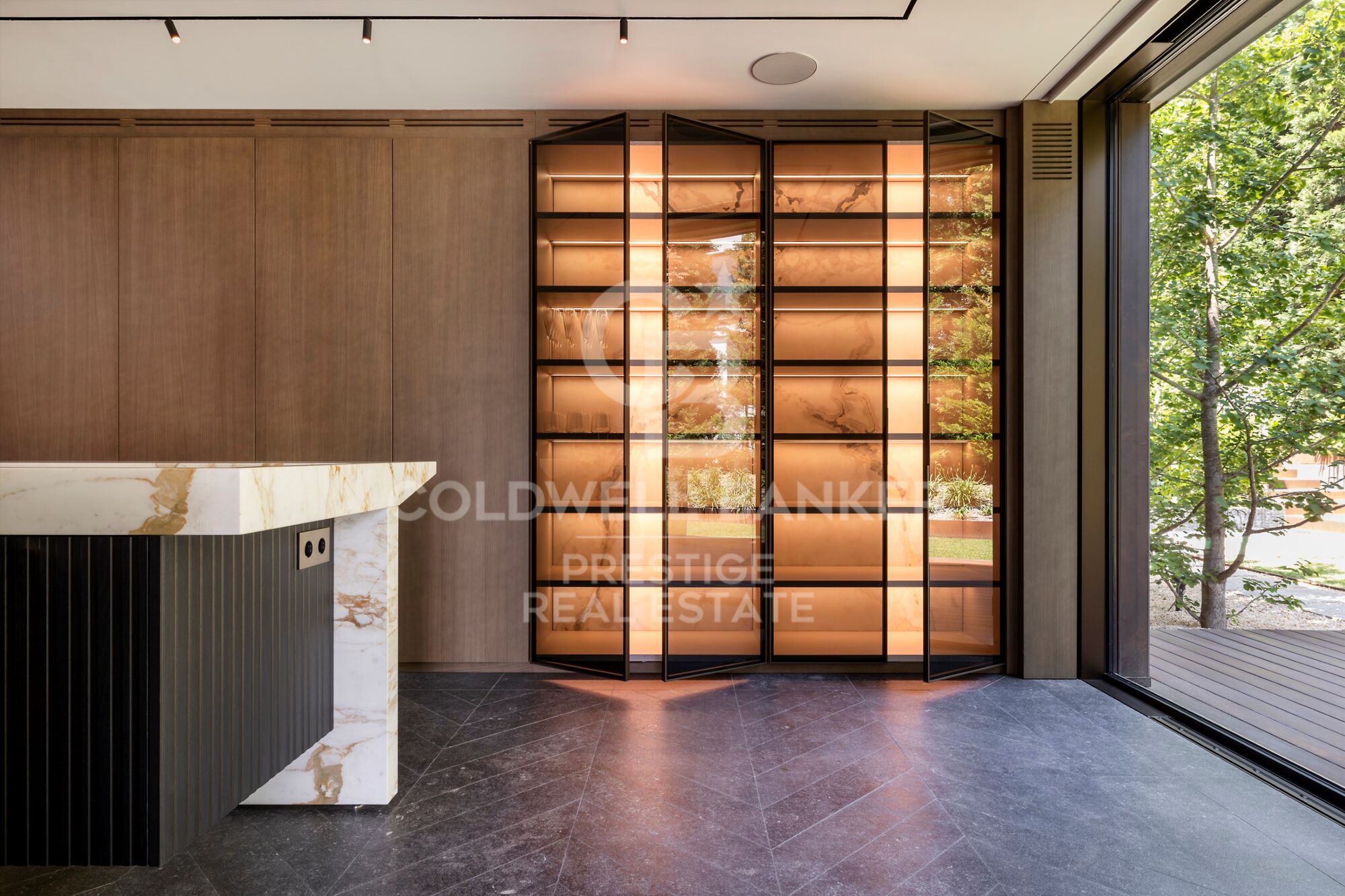 Luxury home in Barcelona Pearson Avenue