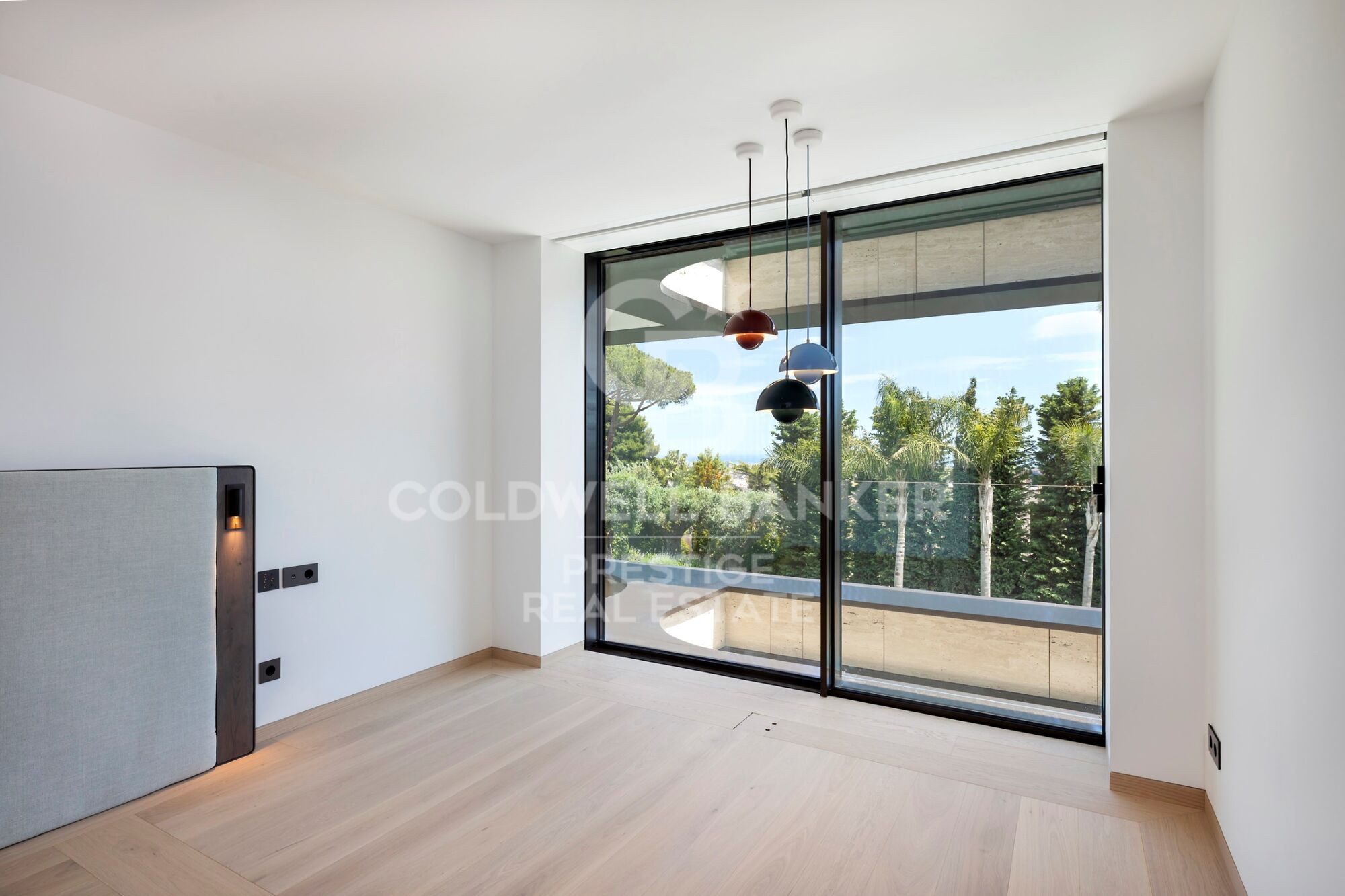 Luxury home in Barcelona Pearson Avenue