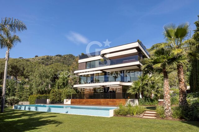 Villa de lujo en Avenida Pearson de Pedralbes (Villa Vista)