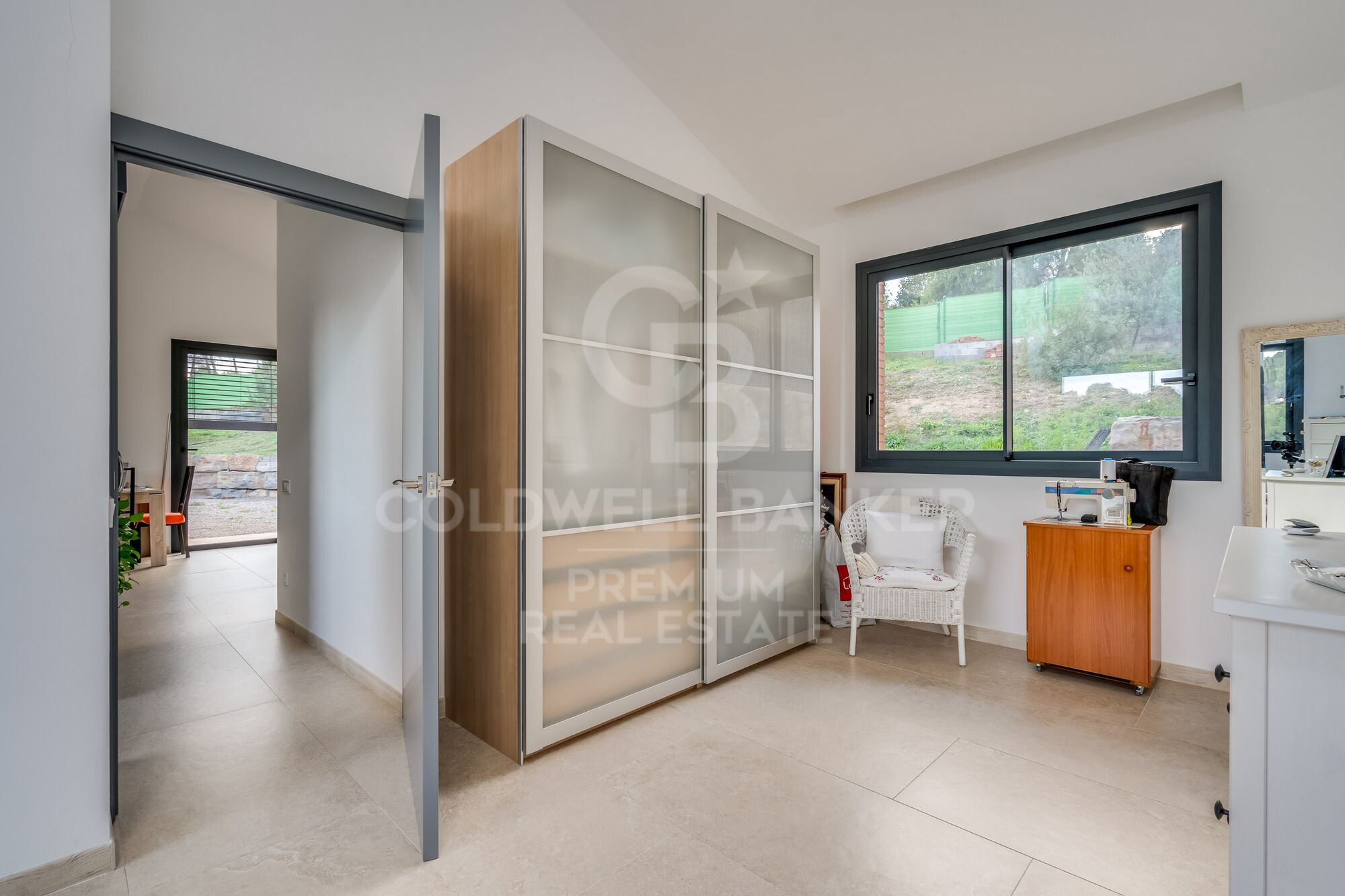 Dream home in Sant Muç: contemporary design and privacy