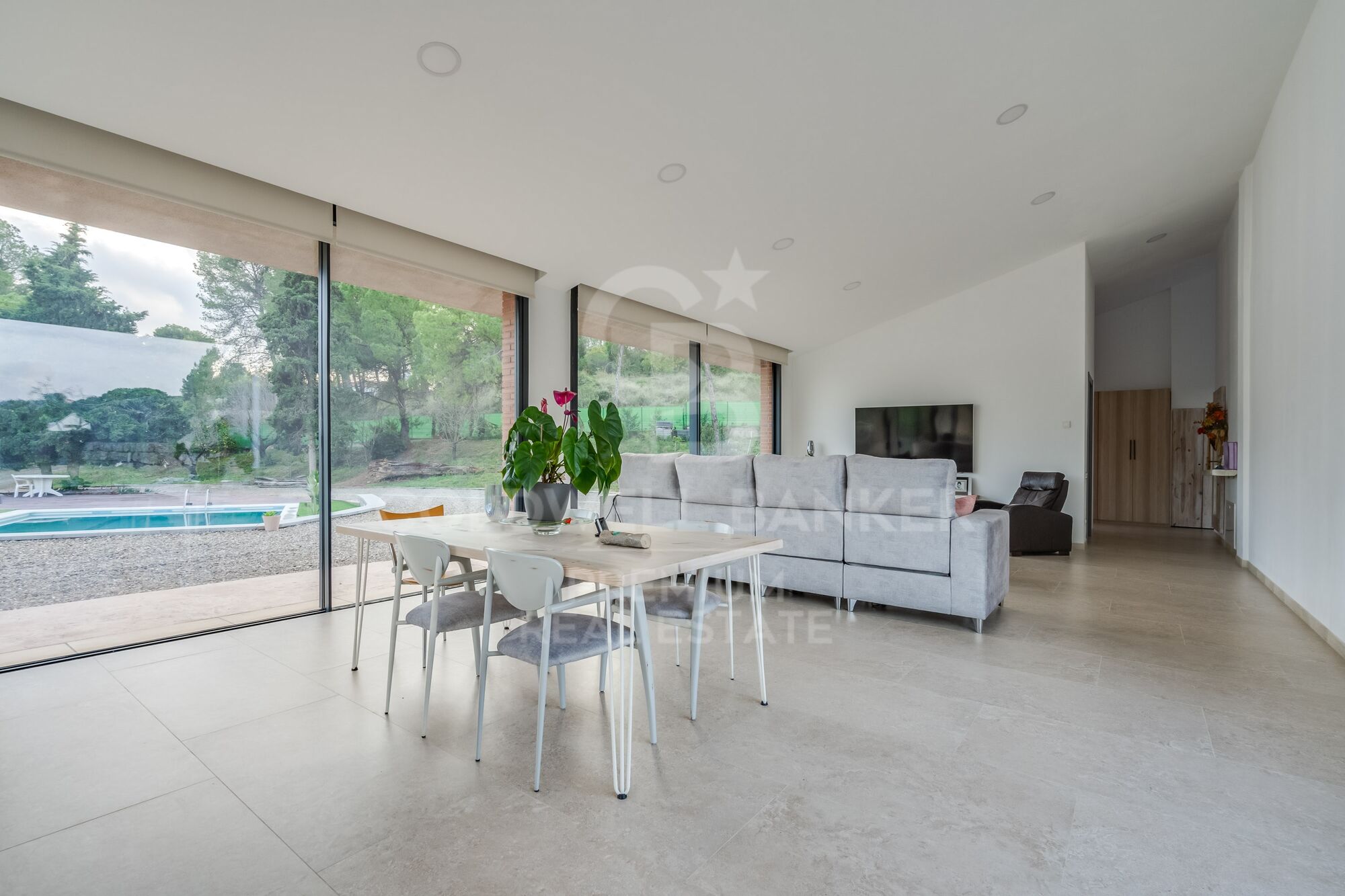 Dream home in Sant Muç: contemporary design and privacy