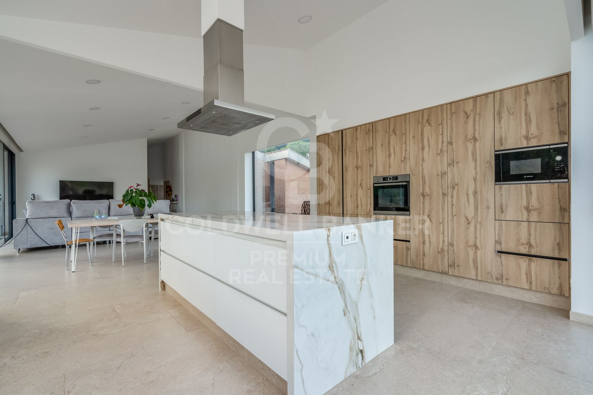 Dream home in Sant Muç: contemporary design and privacy