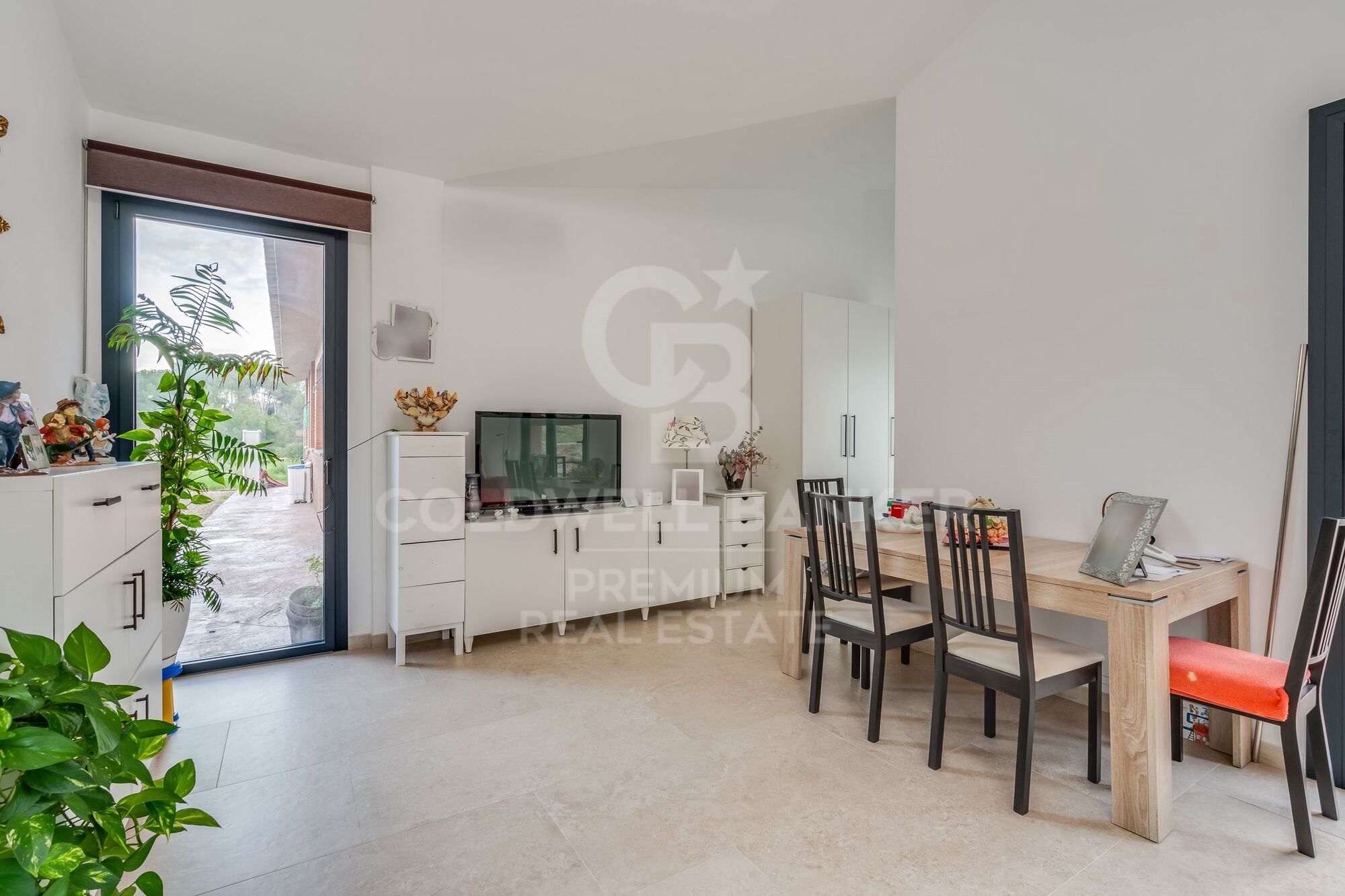 Dream home in Sant Muç: contemporary design and privacy