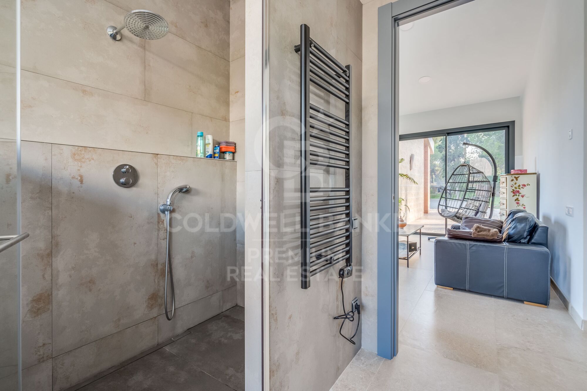 Dream home in Sant Muç: contemporary design and privacy