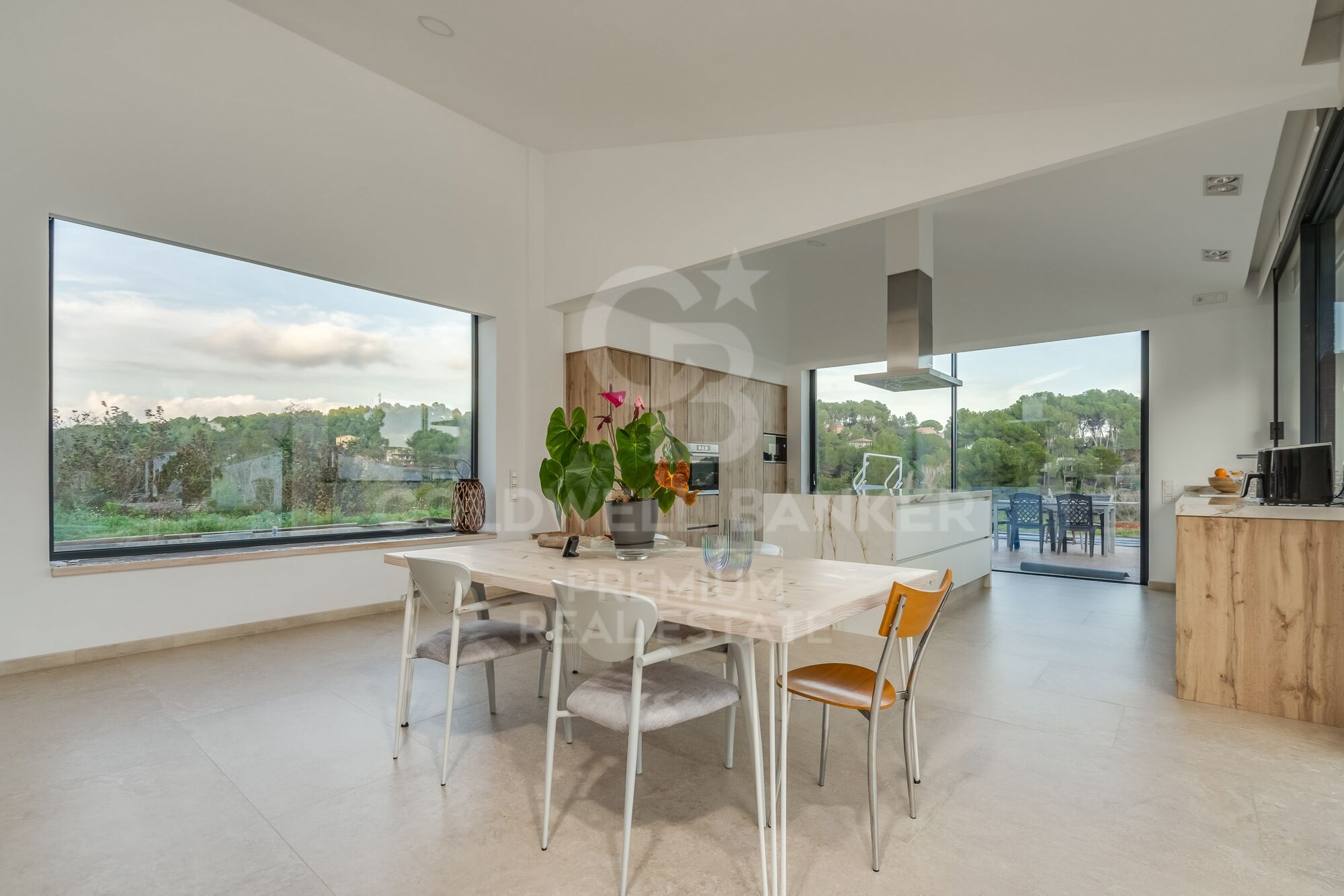 Dream home in Sant Muç: contemporary design and privacy