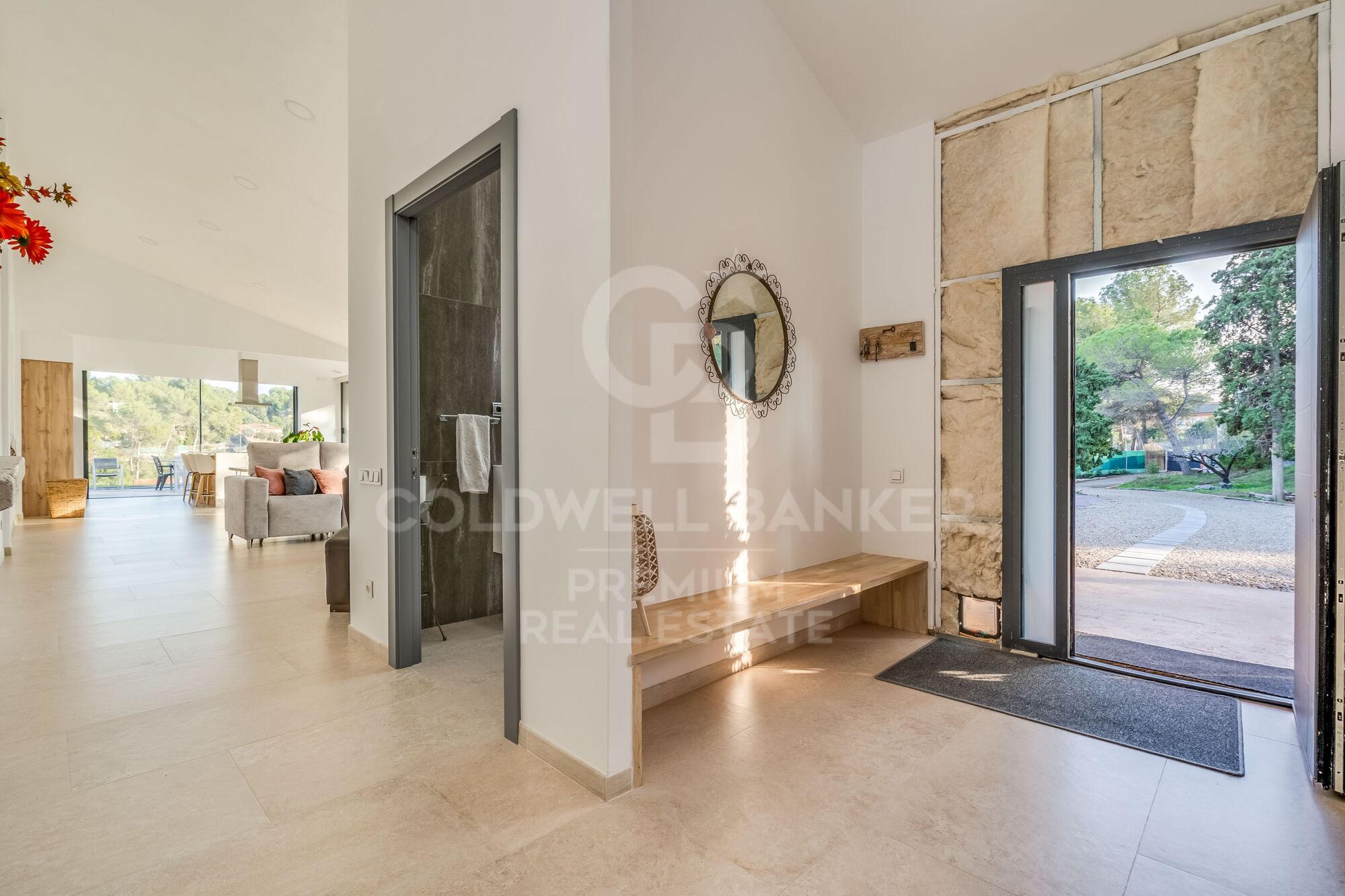 Dream home in Sant Muç: contemporary design and privacy