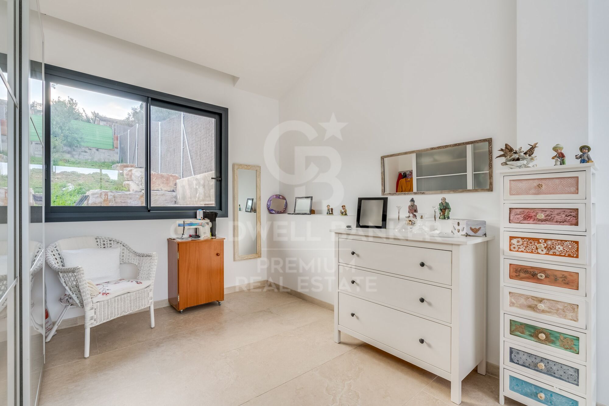 Dream home in Sant Muç: contemporary design and privacy