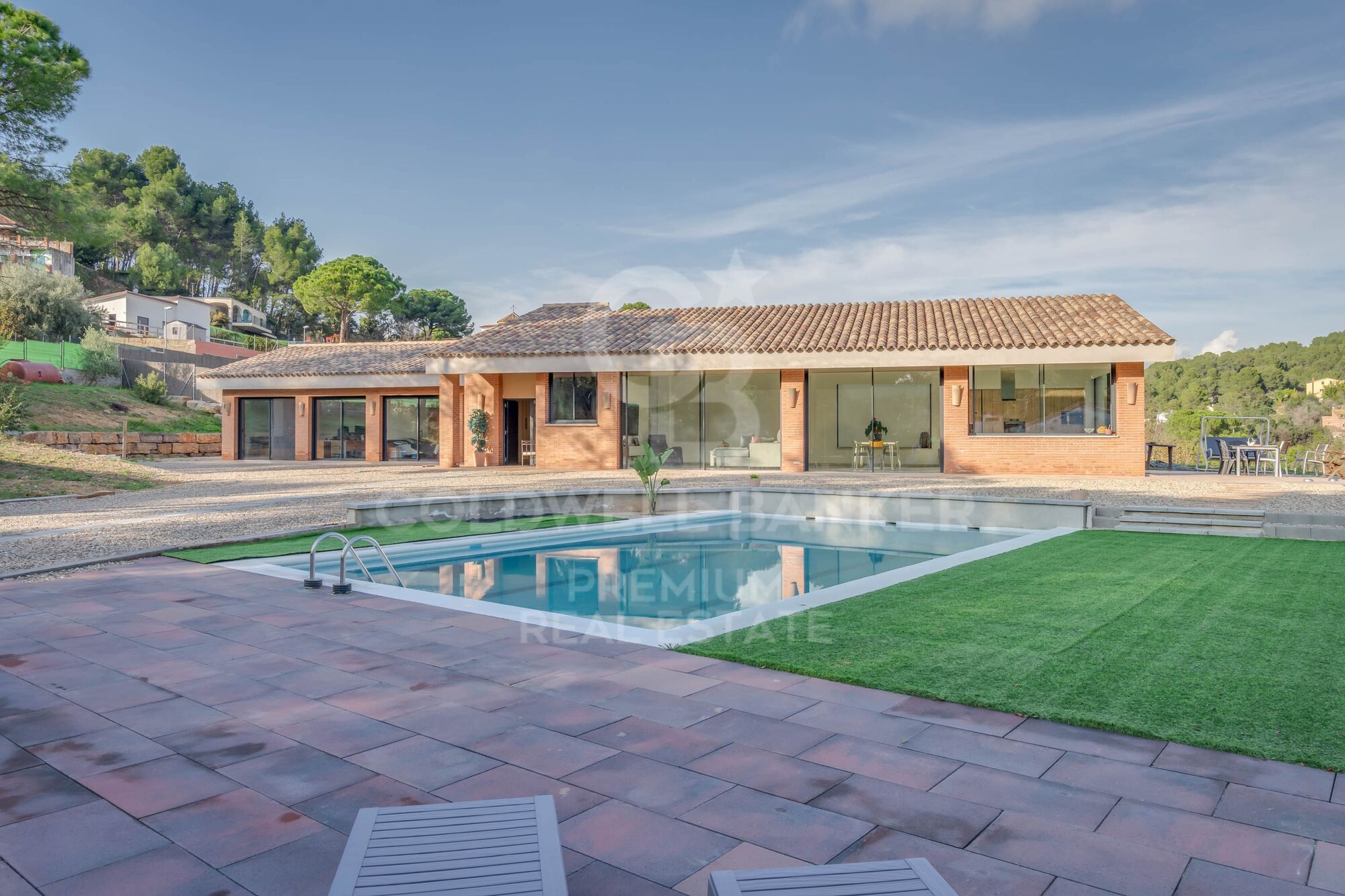 Hogar de ensueño en Sant Muç: diseño contemporáneo y privacidad